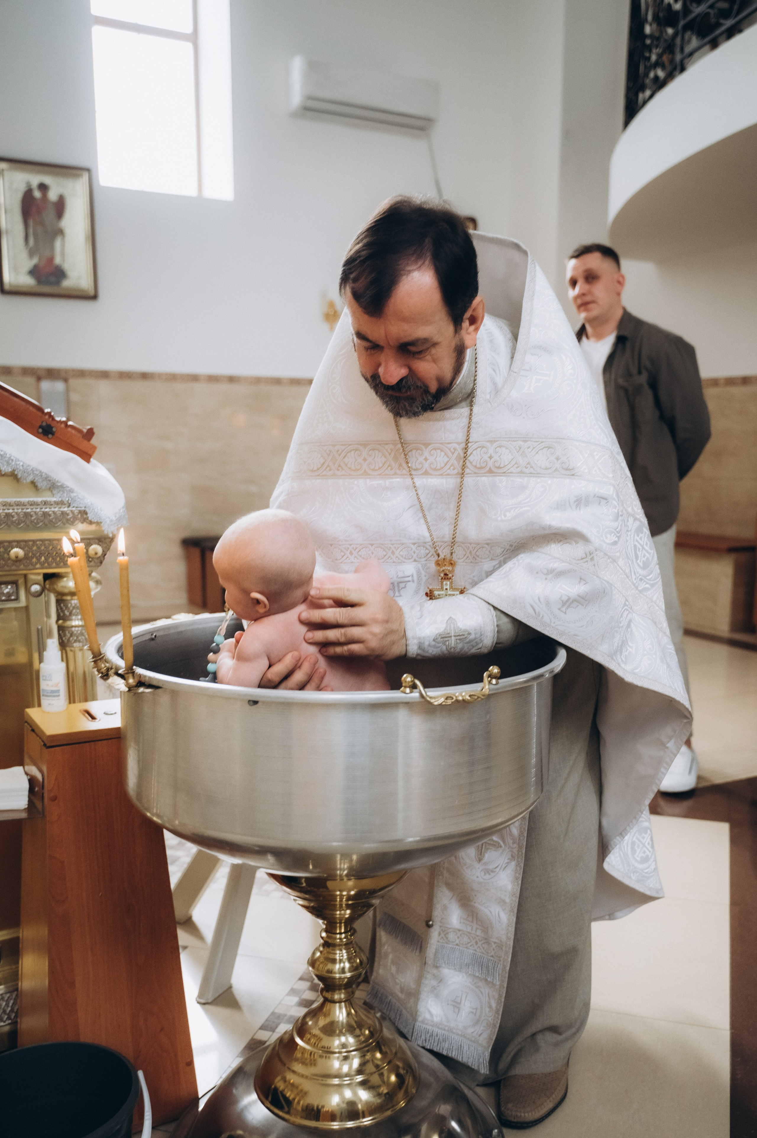 Крещение Корнелии (ХРАМ СВЯТИТЕЛЯ ЛУКИ КРЫМСКОГО). Семейный фотограф в Минске Дарья Дреко