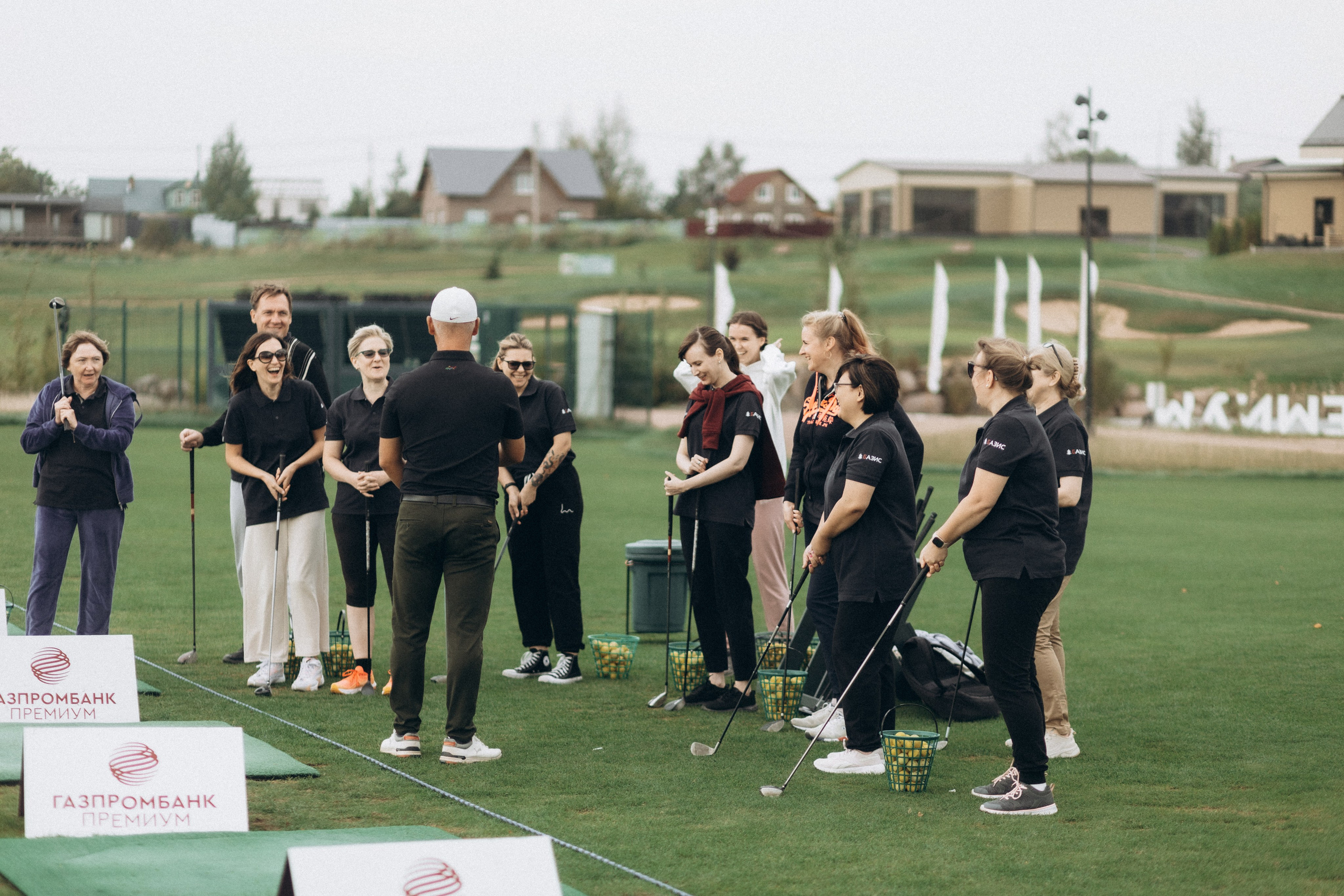 Корпоратив компании Аксон «игра в гольф». Фотограф Артем Бросов в Санкт-Петербурге и Дубае