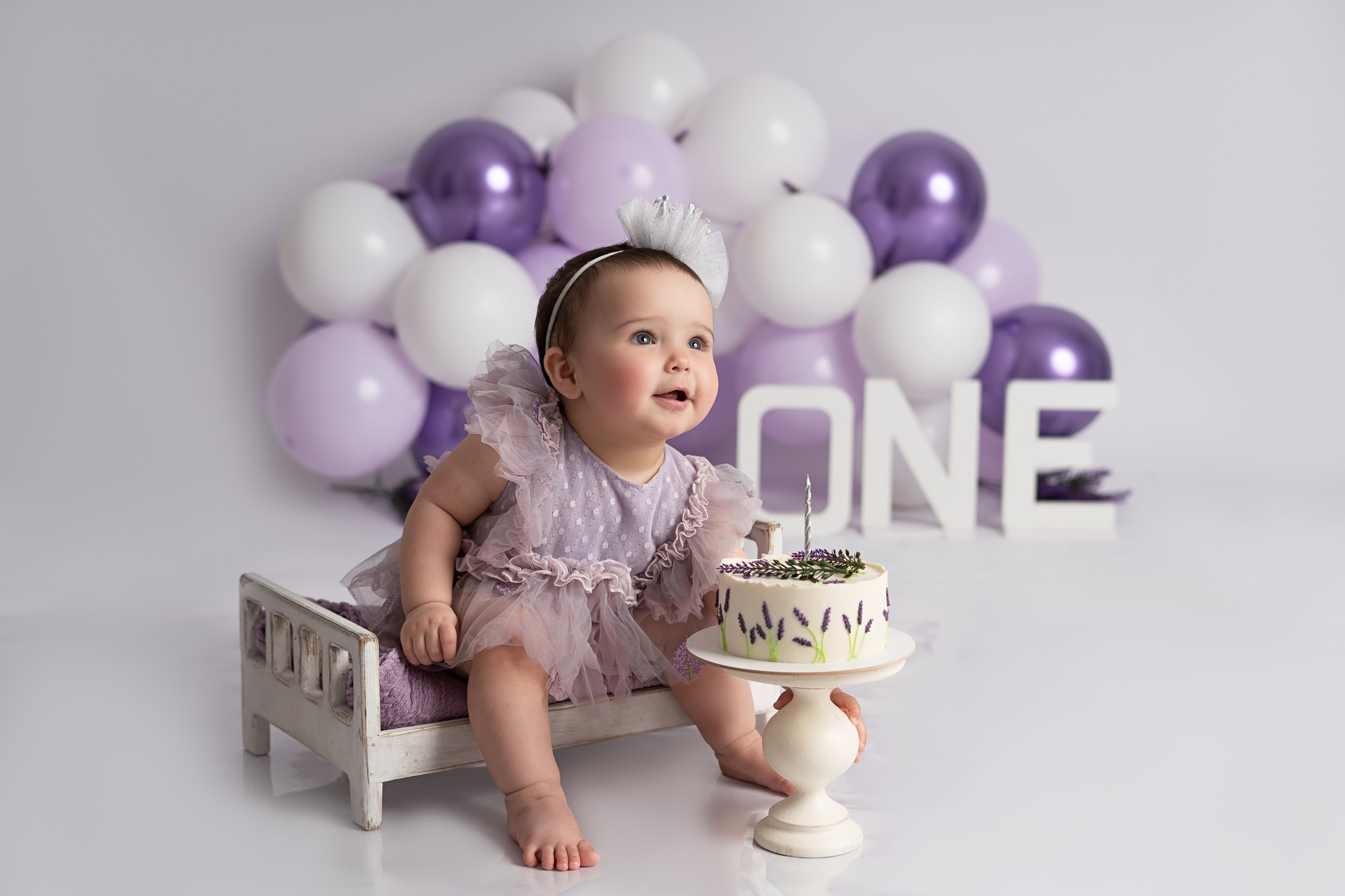 Василиса. Фотограф новорождённых в Минске. Годик под ключ