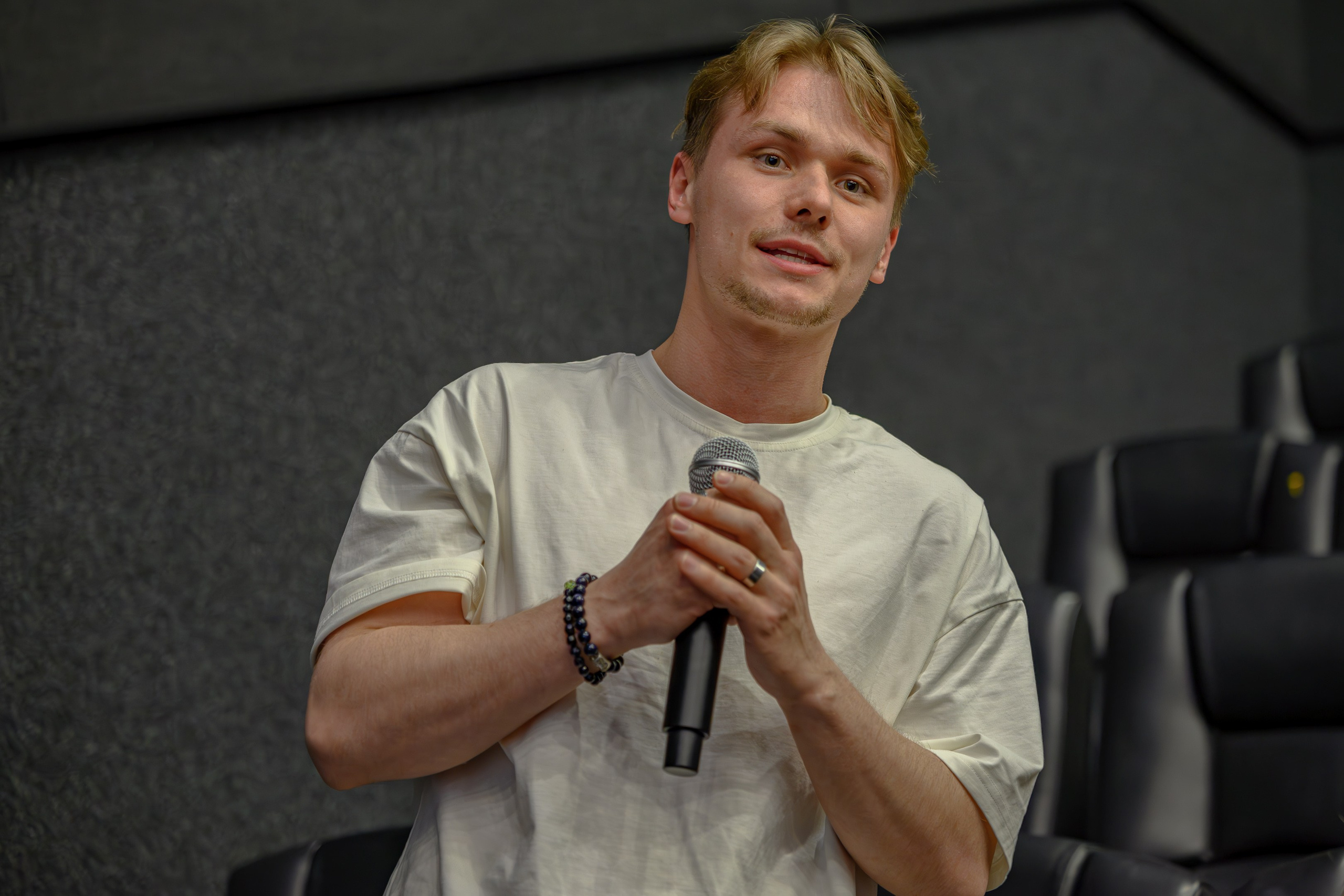 Предпремьерные съёмки кинопоказов. Семейный, уличный и пейзажный фотограф в Москве Никифоров Виктор