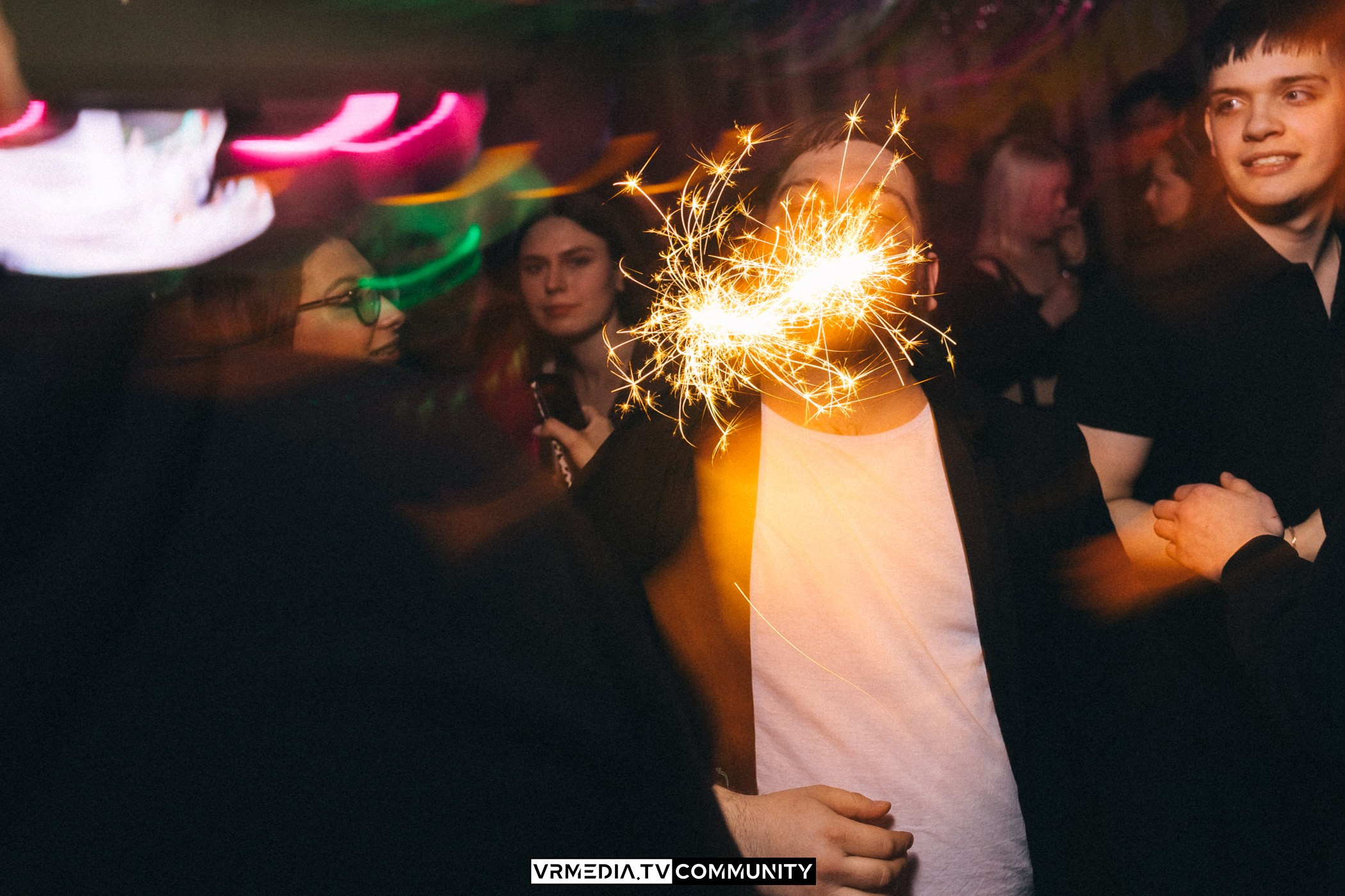 Бар «Cosmo»: Прощальная вечеринка