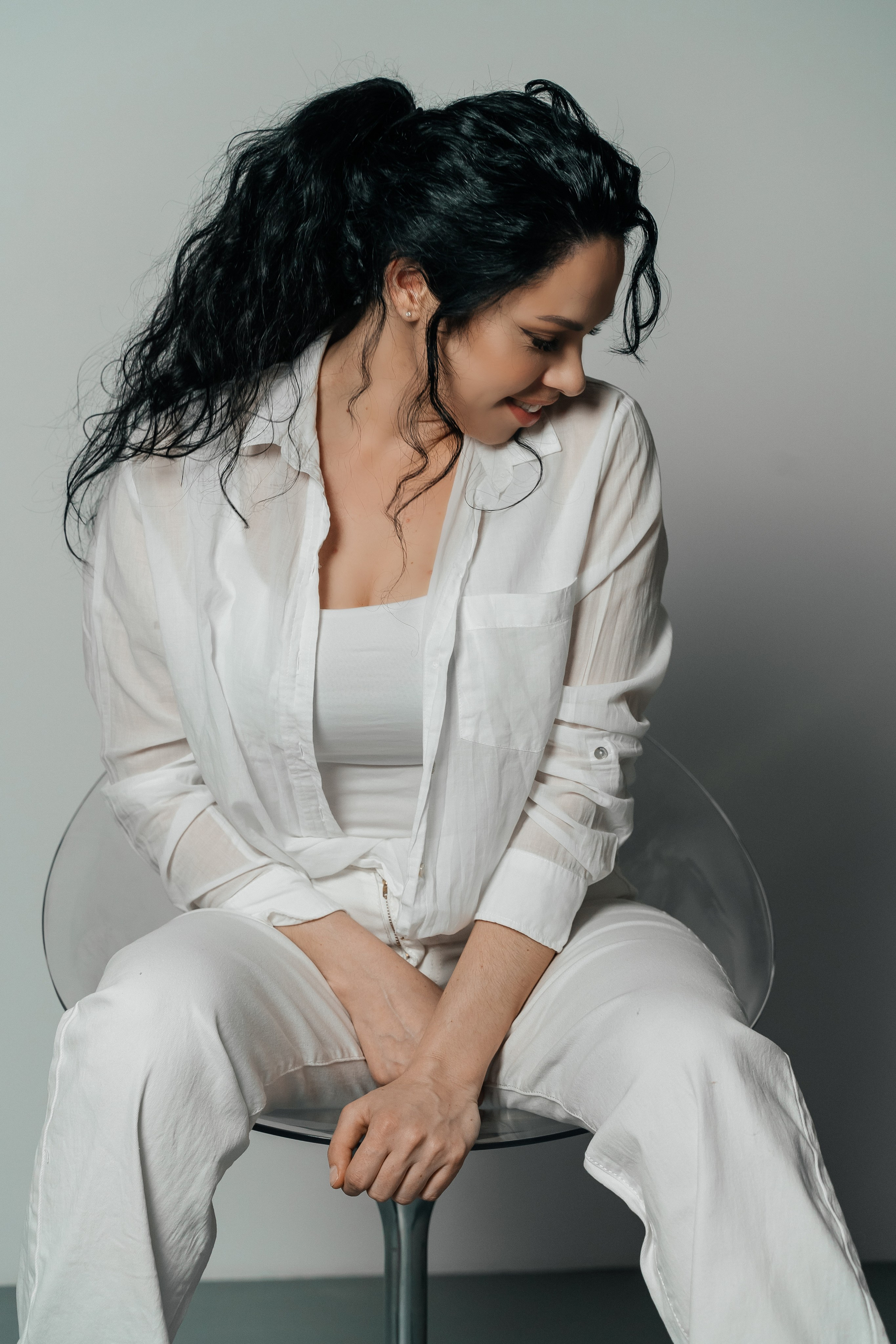 Съемки в интерьере студий. Виктория Алпеева — фотограф по любви