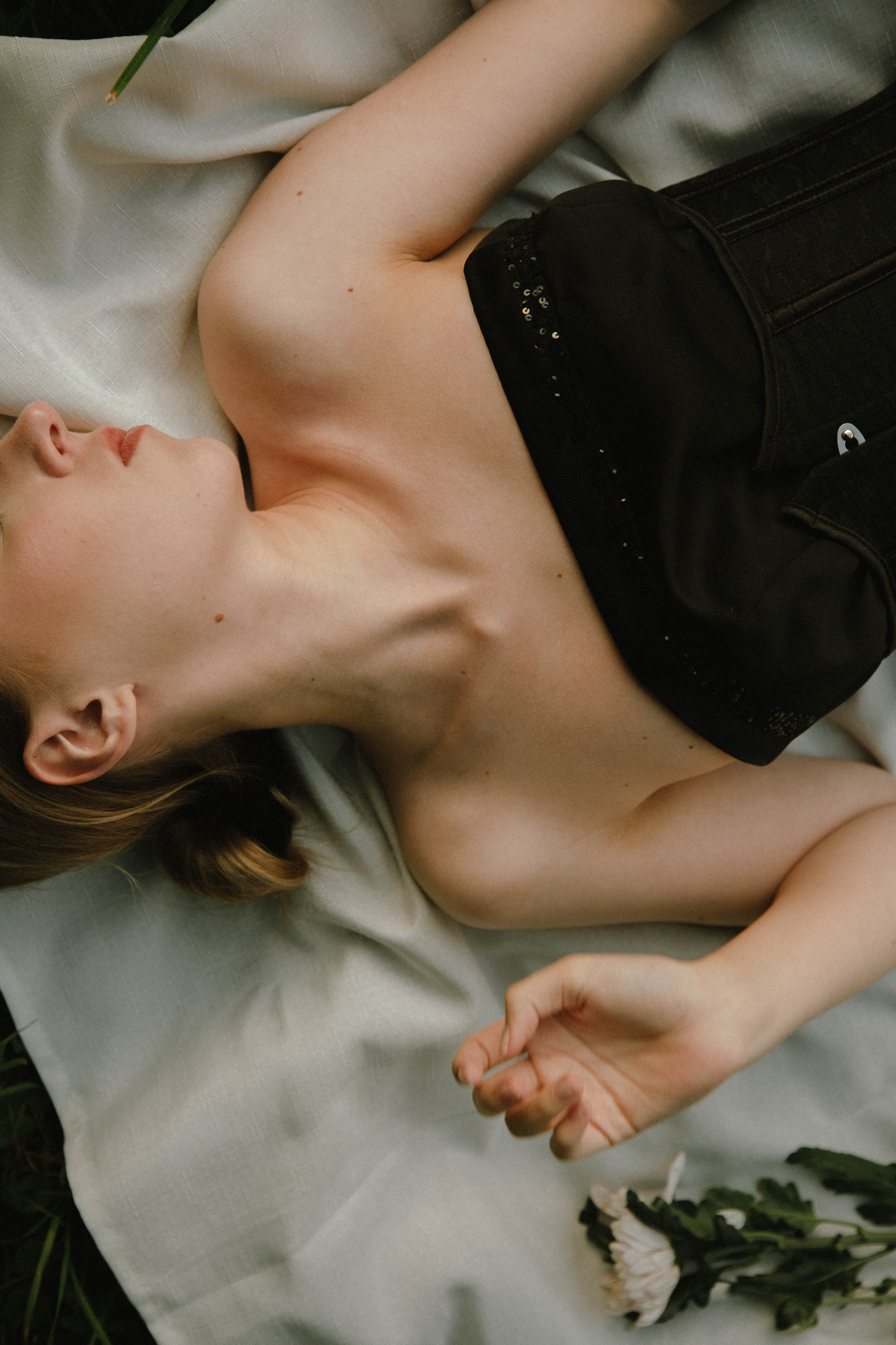 Black dress. DINA MOREVA photography