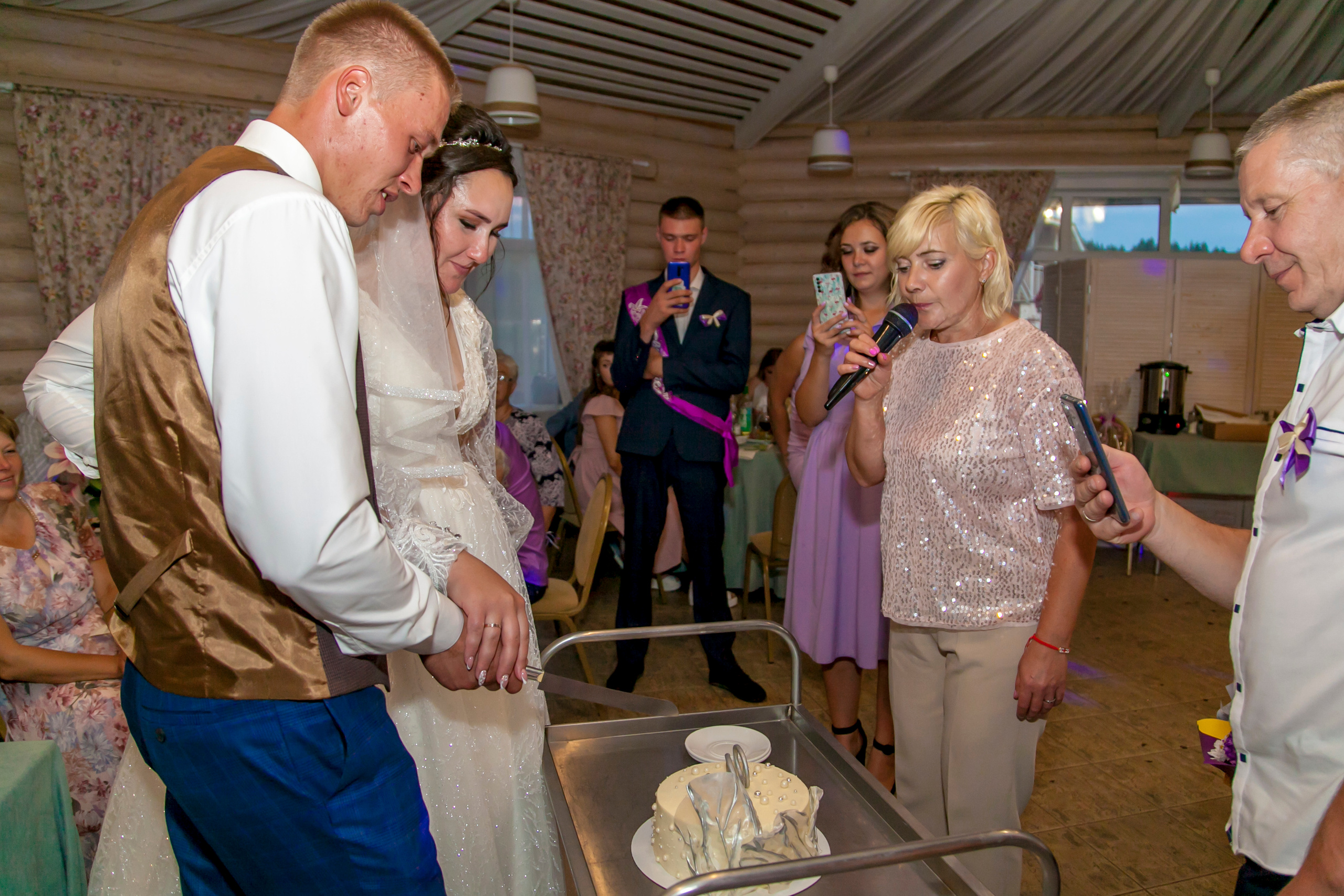 Ведущая Жанна Забойная. Ведущий, Тамада, DJ, фото в Перми. Хорошее настроение