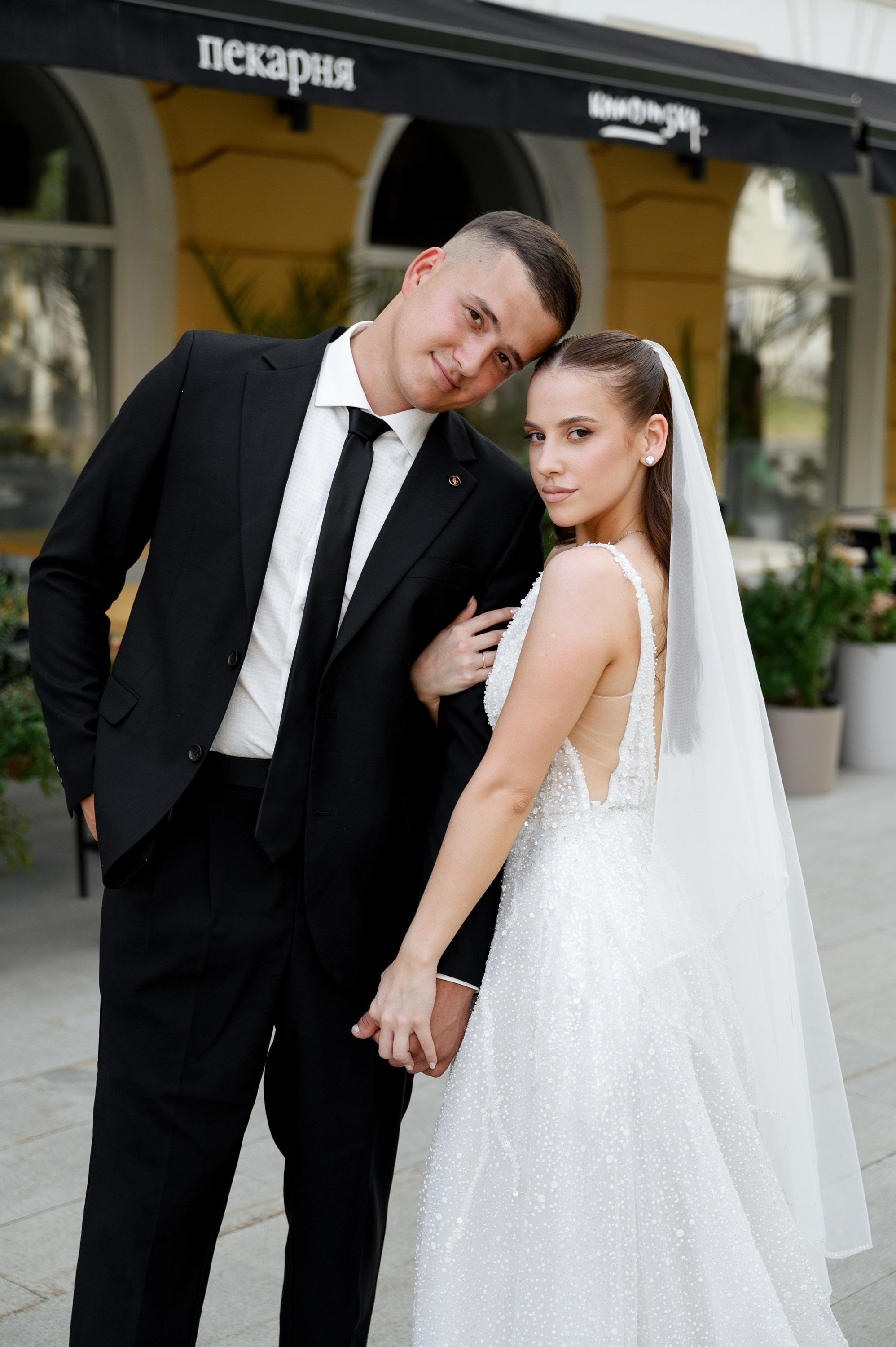 Антон и Виолета. Zhulanovilya