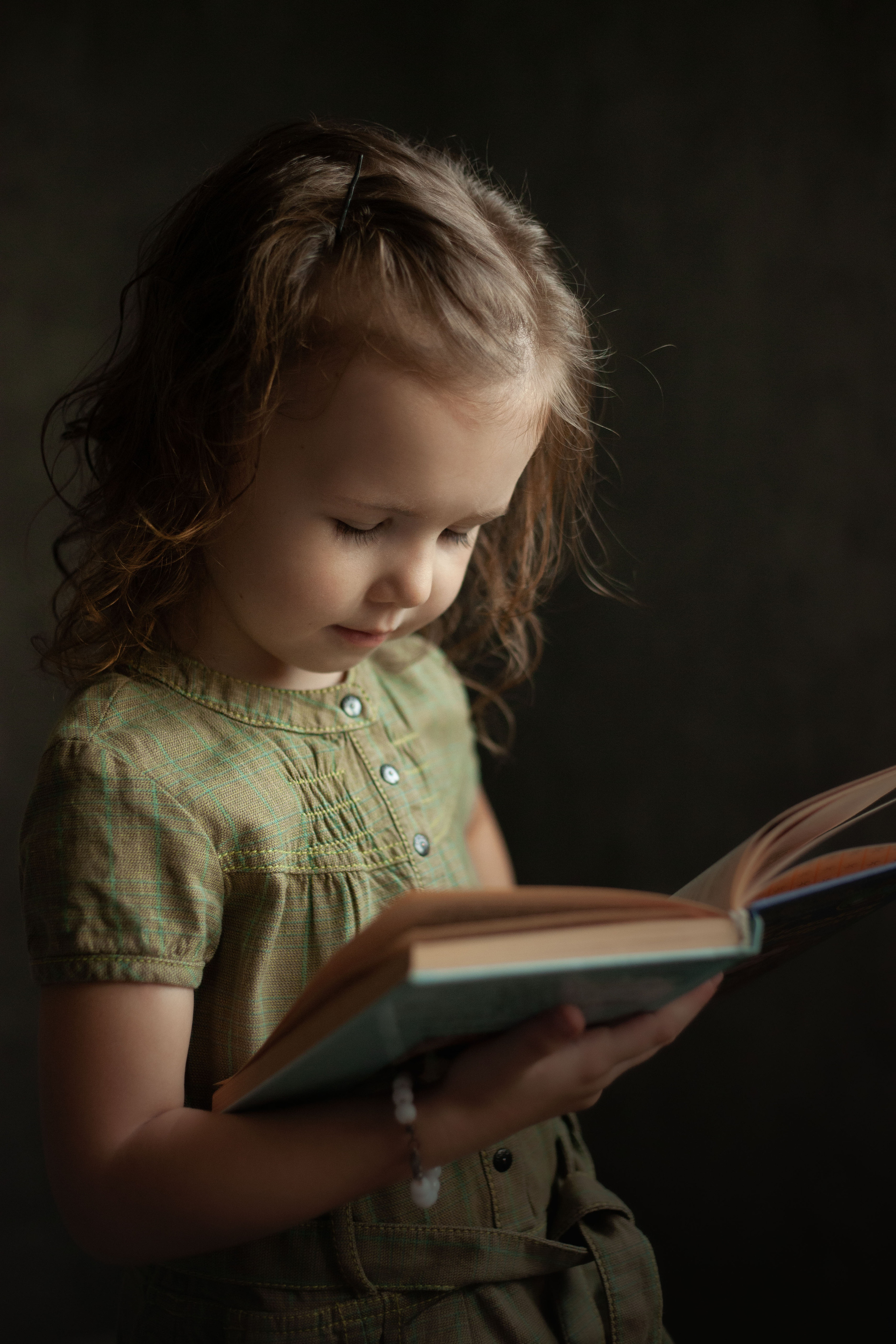 Студийный портрет. Фотограф видеограф Ольга Василевская