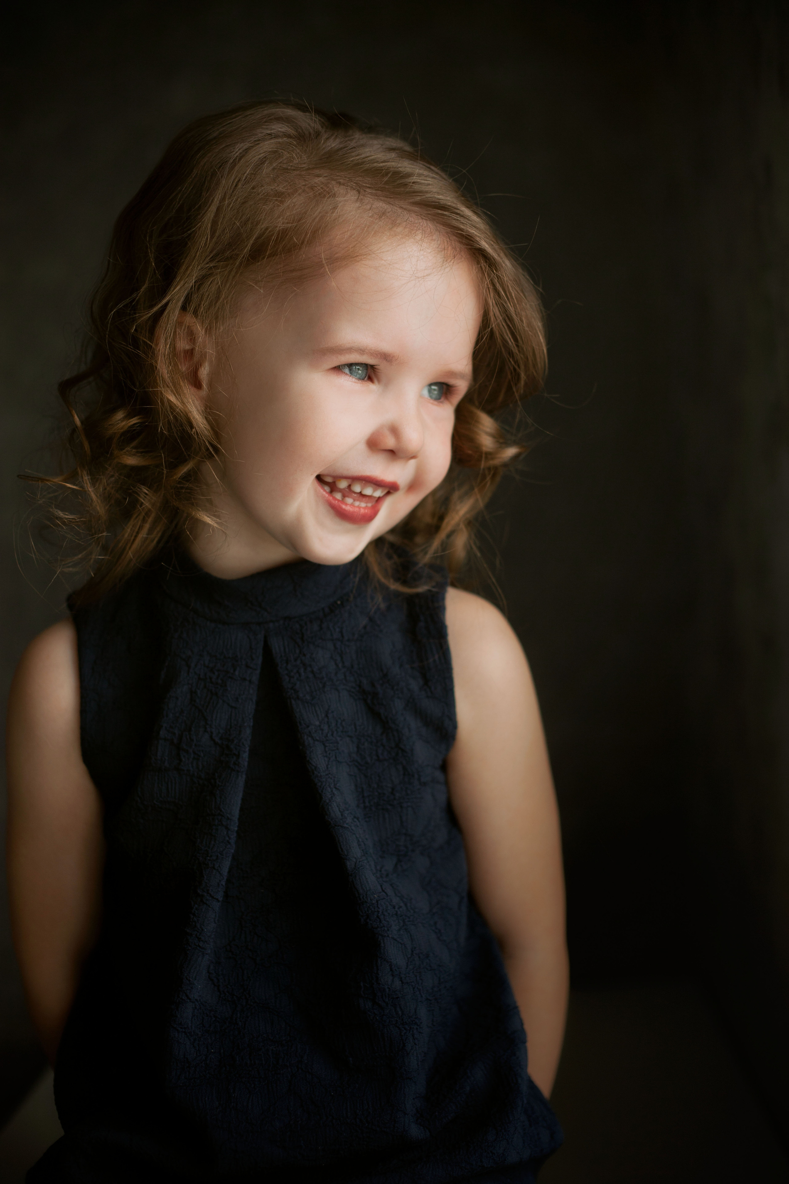 Студийный портрет. Фотограф видеограф Ольга Василевская