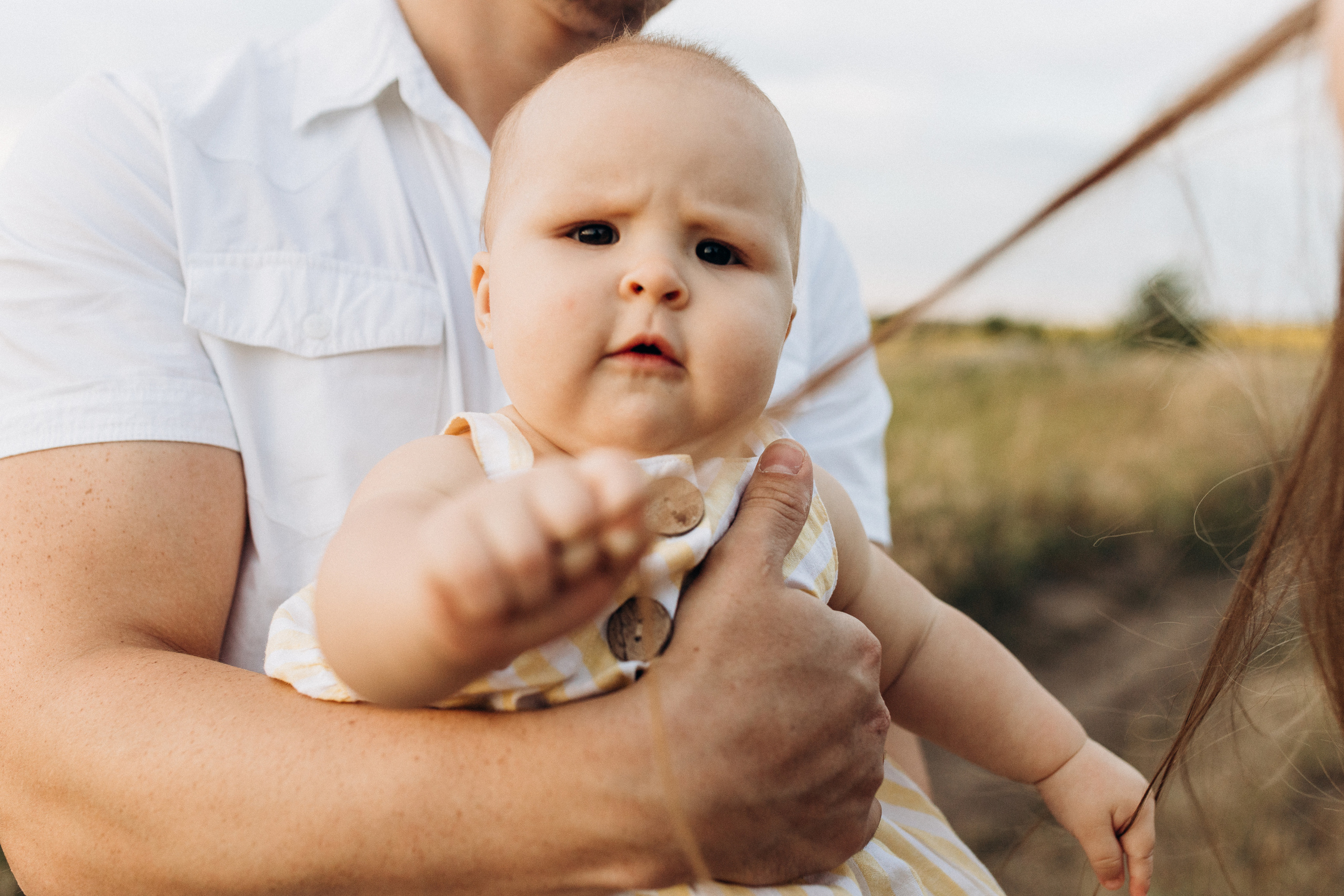 Семейная фотосессия в поле. Семейный фотограф в Самаре Елена Ефимова