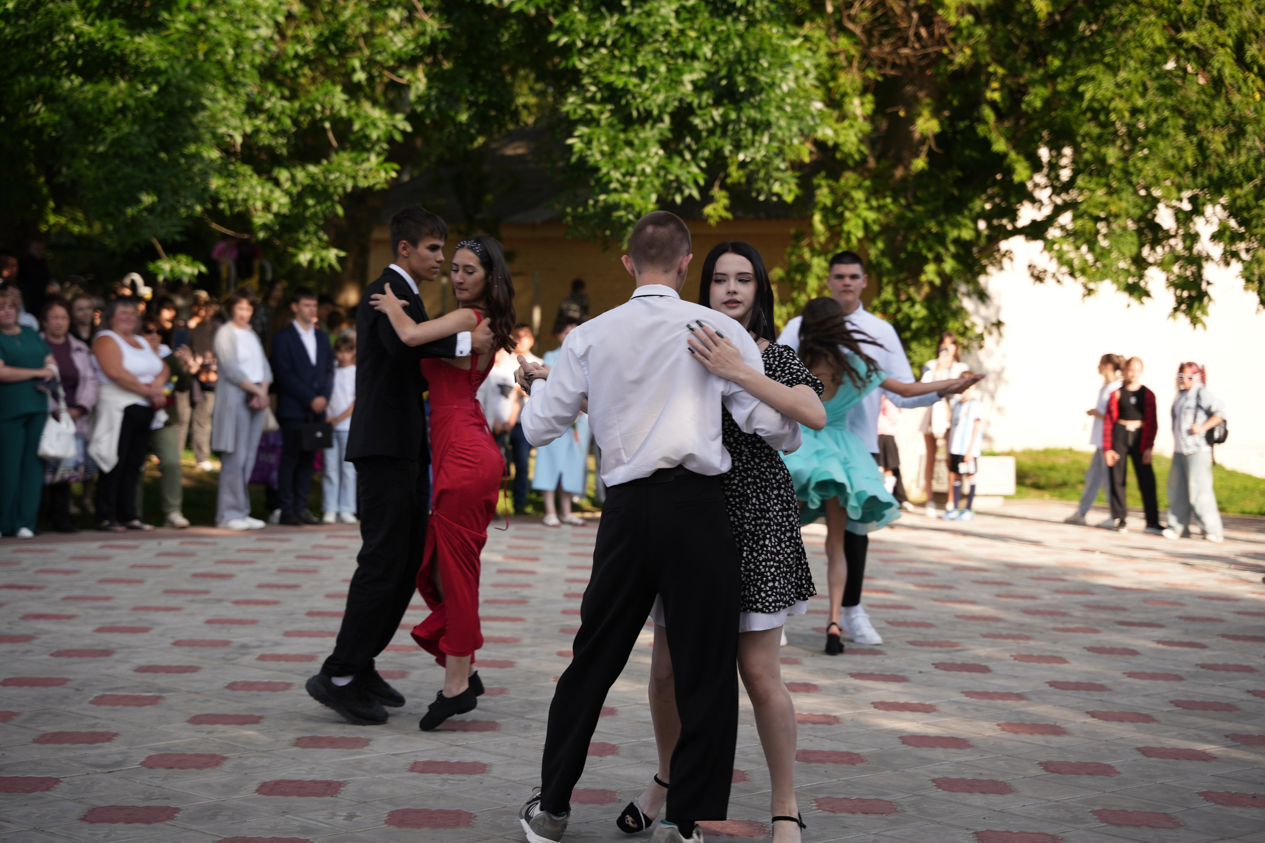 Выпускной в парке. Ольга Плаксина фотограф в Саратове