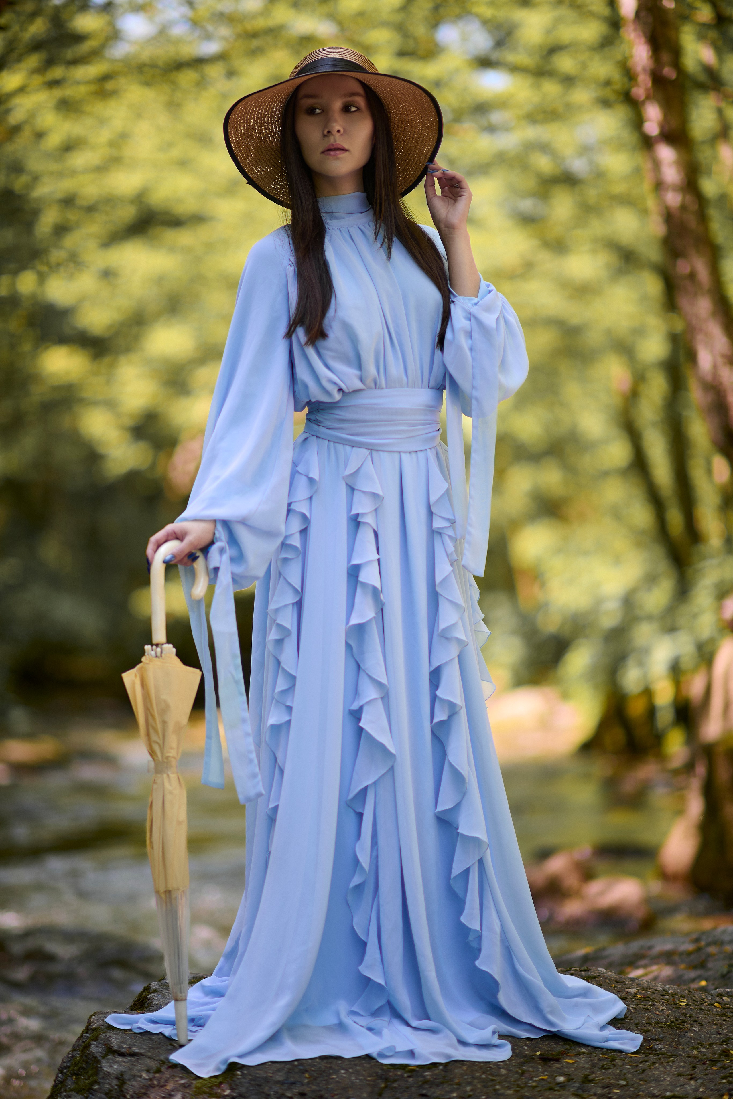 Мадам с зонтиком. Фотограф Андрей Серенков