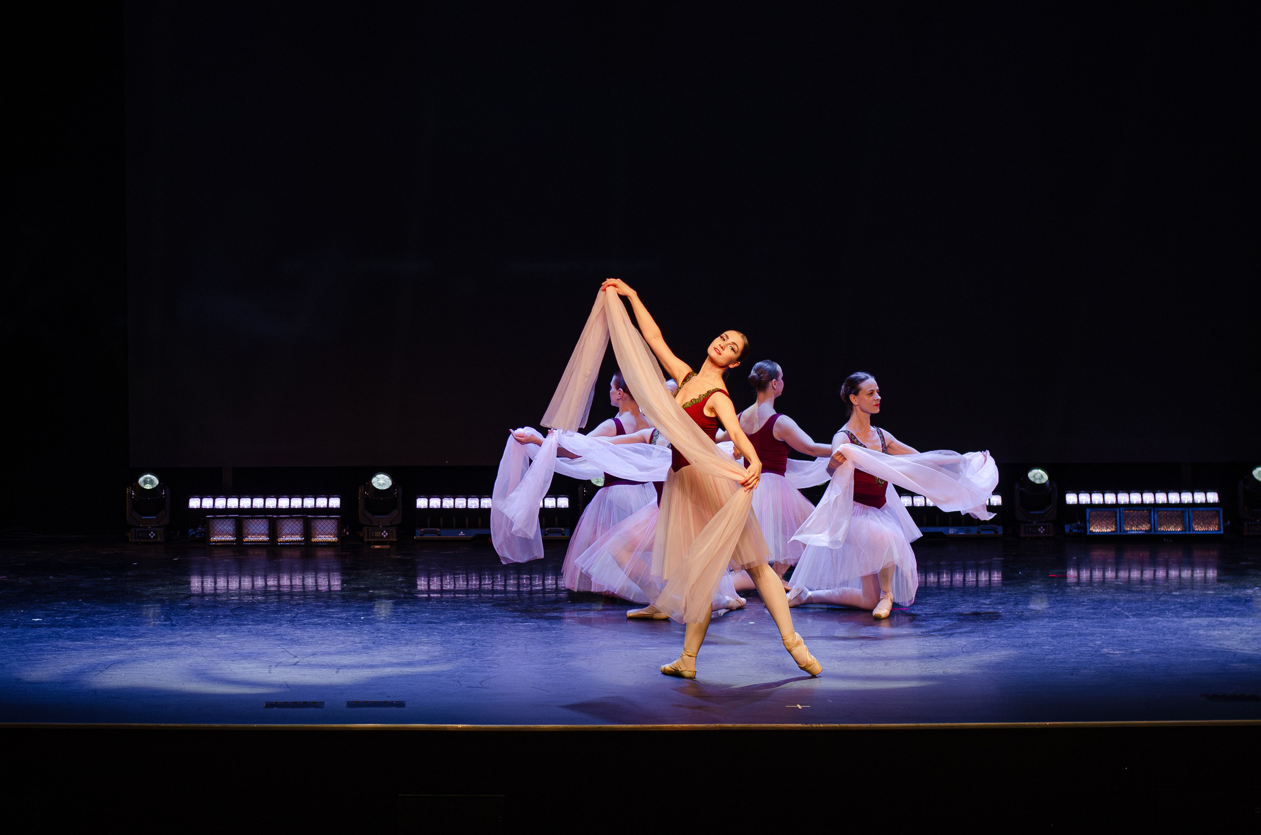 Гала-концерт Всероссийского фестиваля любительского балета Aurora PRIX — 2026. Портретный и репортажный фотограф в Санкт-Петербурге Варвара Жукова