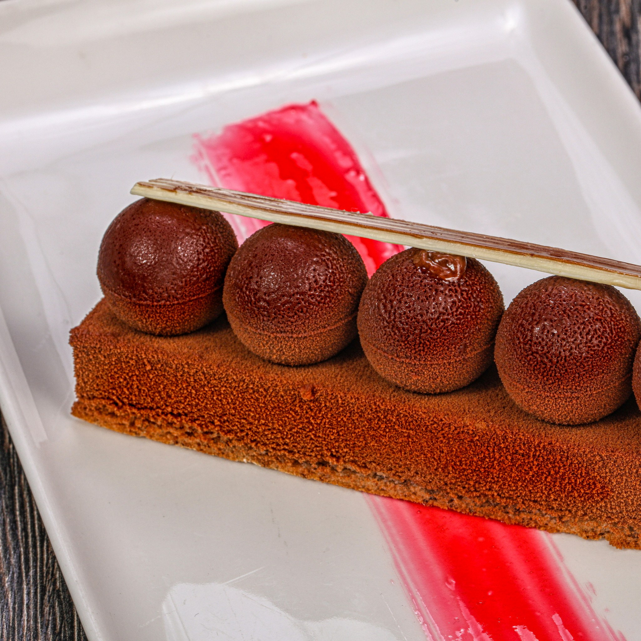 Фотосъемка десертов и выпечки. Заказ по тел.: +7 (906) 006-90-22. Фуд-фотограф Андрей Старостин — съемка еды в Москве. 9000 руб. в час