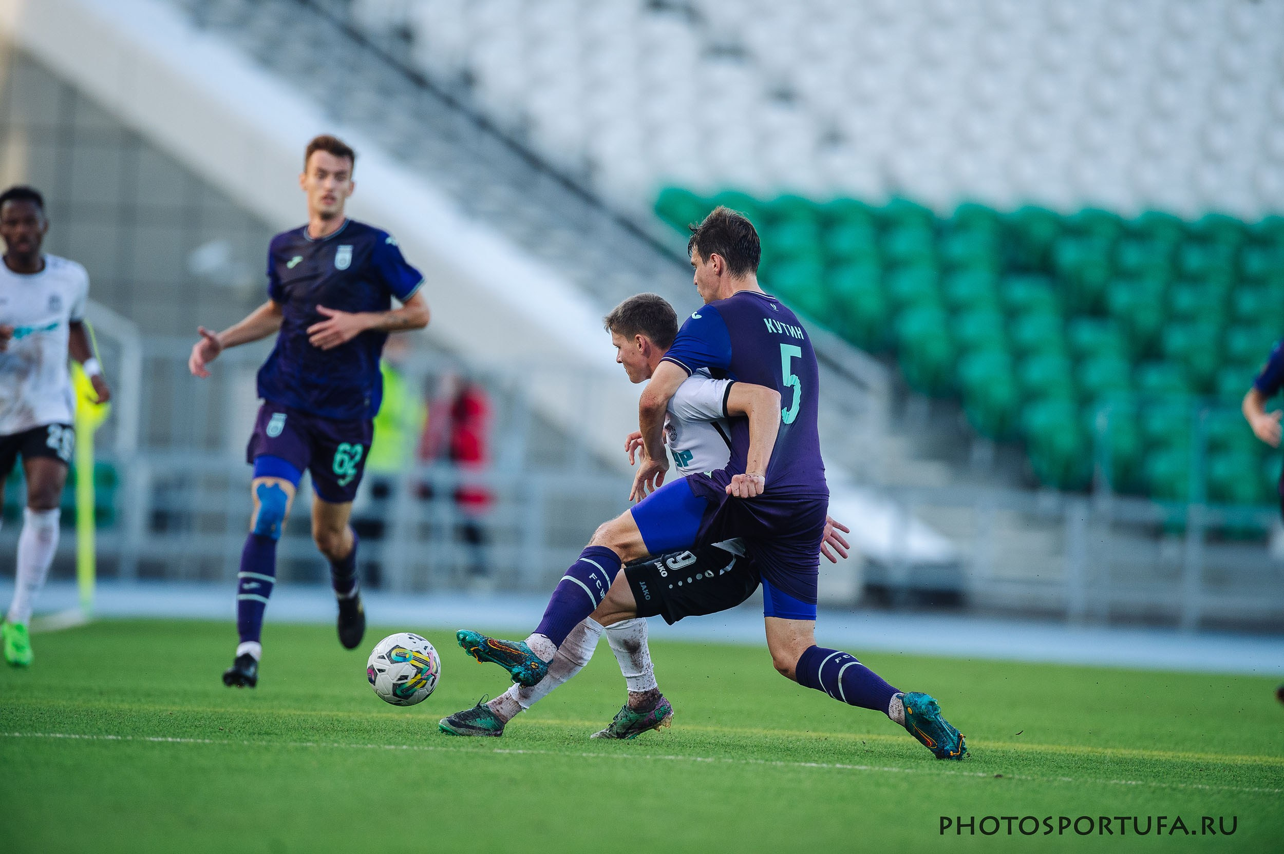 Россия — МЕЛБЕТ — Первая Лига. 4 -й тур «ФК УФА» — ФК «Тюмень». Спортивный фотограф в Уфе Евгений Буров