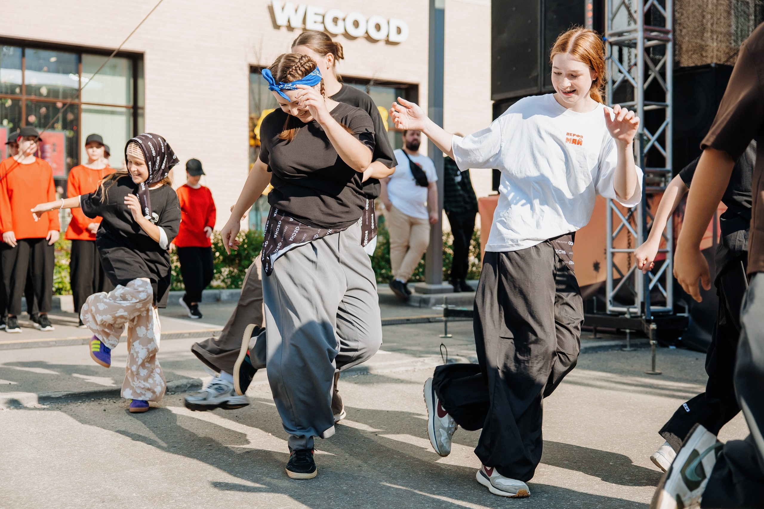 Белый Рынок | 8 лет. Главная