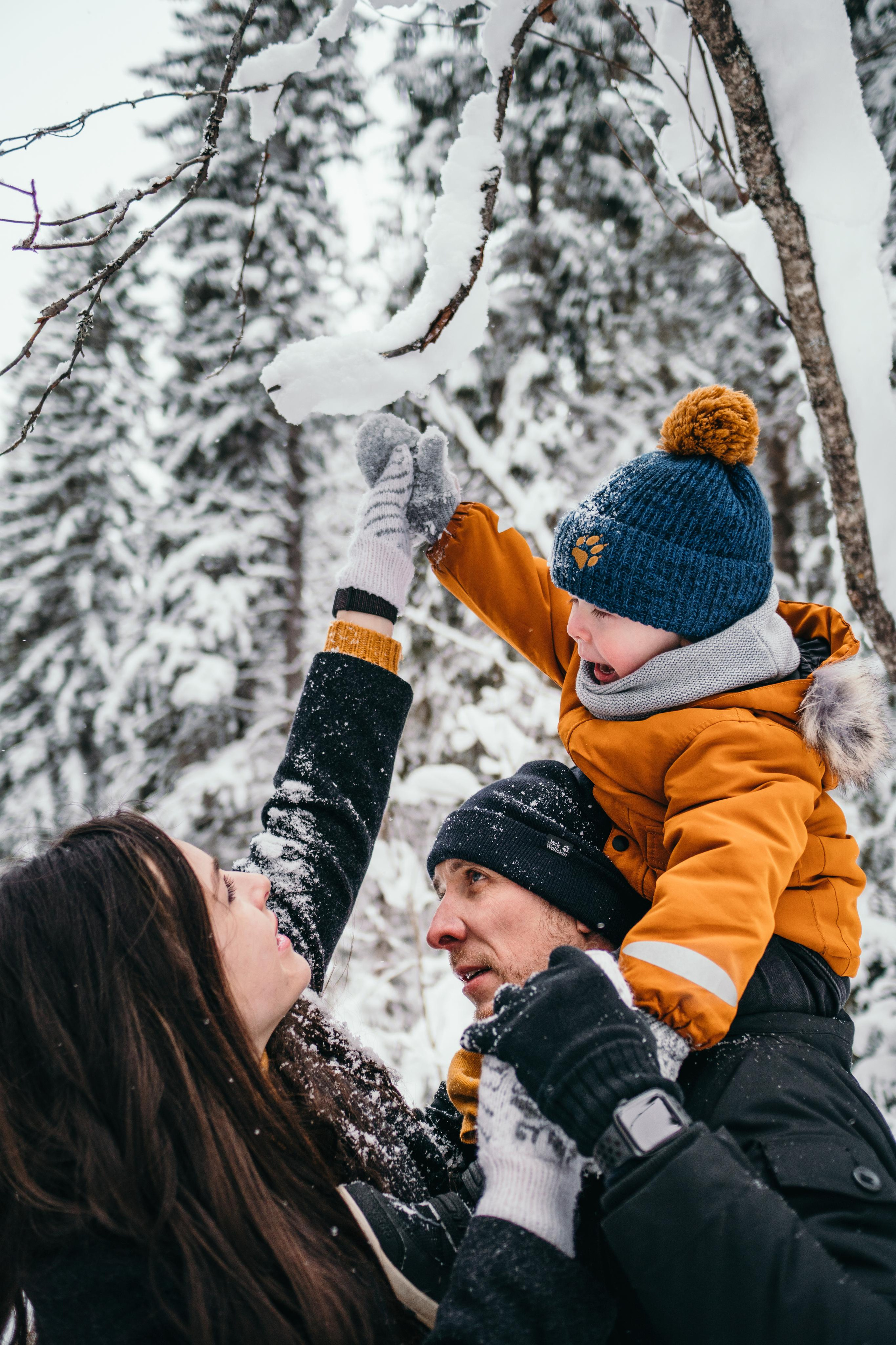 Фотосессия в зимнем лесу в Санкт-Петербурге. Семейный и детский фотограф в Санкт-Петербурге Наталья Григорьева