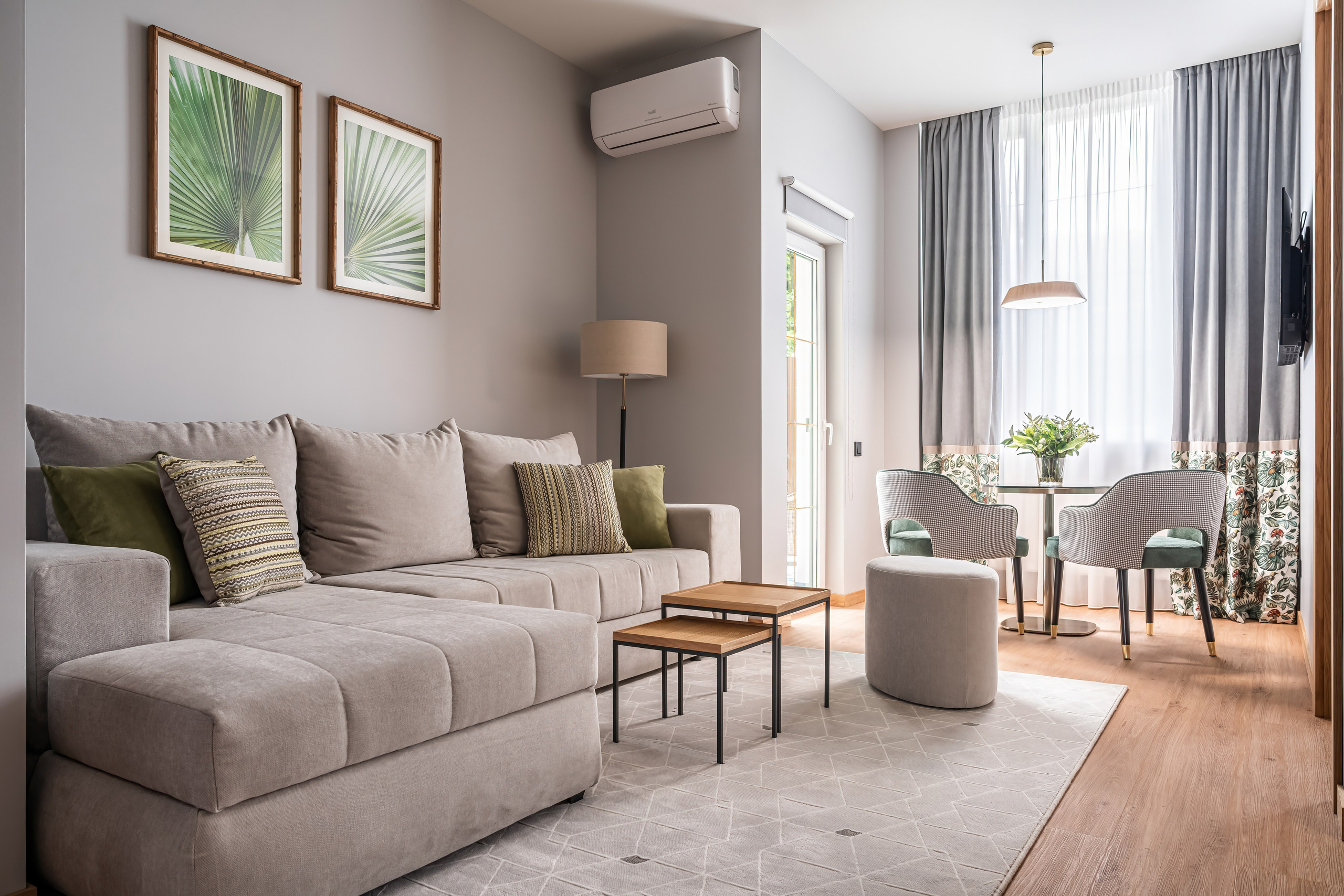 Отель аппарт Бридж. Декорактив Москва