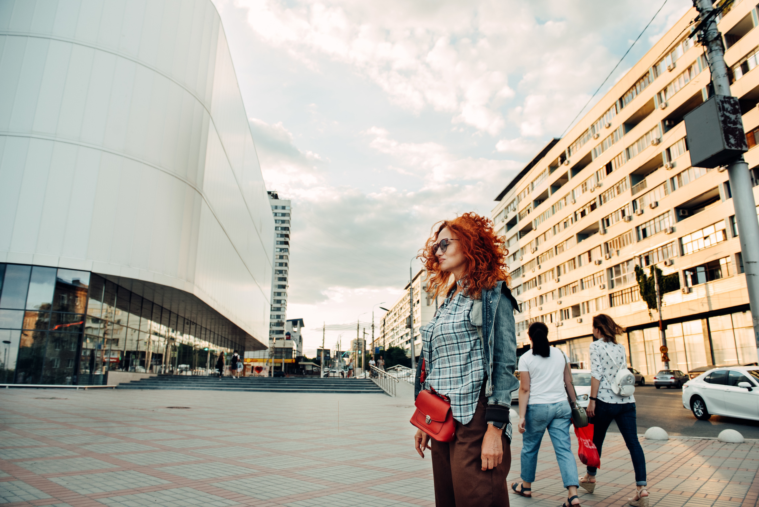 Ярослава. Спасибо за проявленный интерес к моему творчеству! Меня зовут Россохат