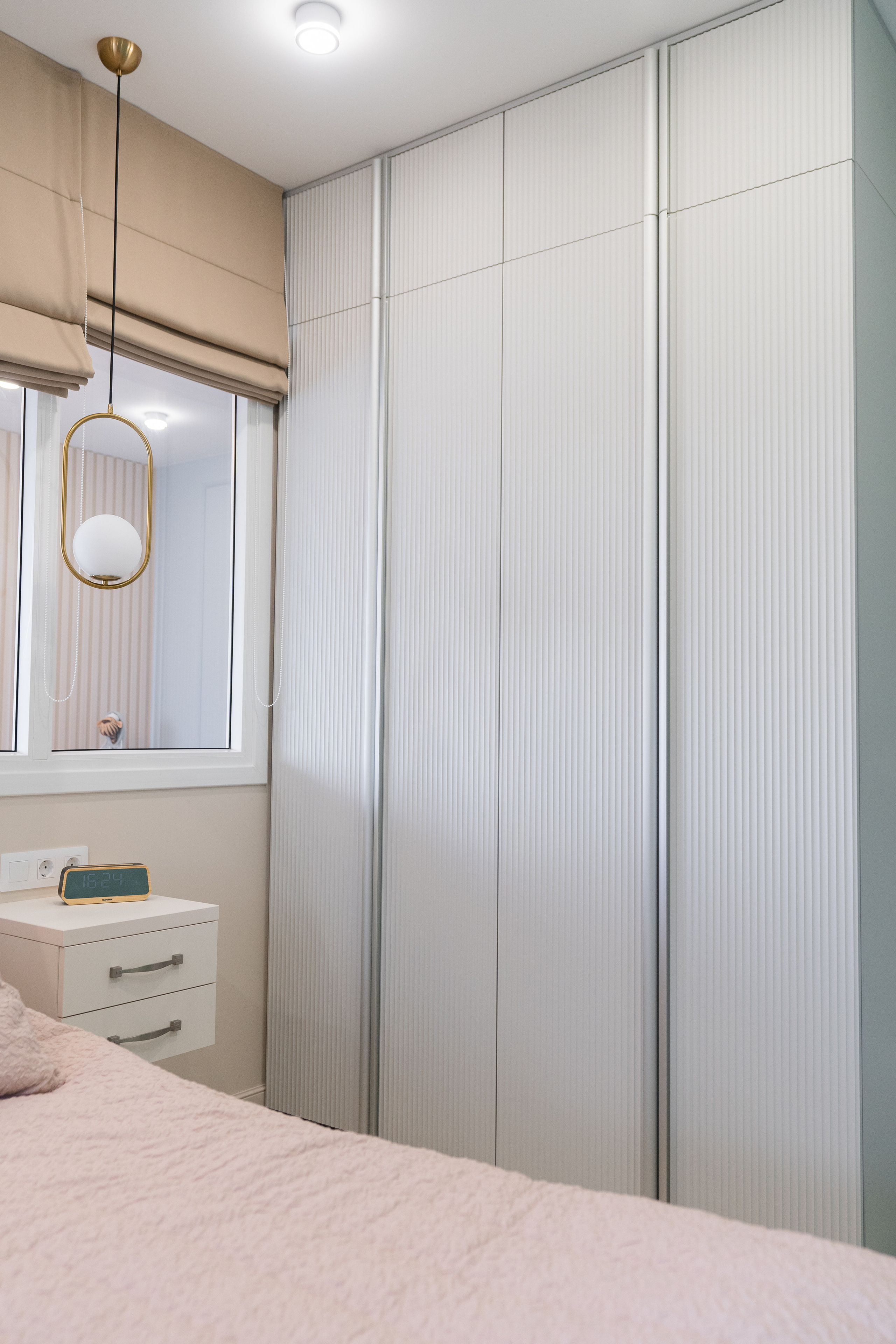 Яркая атмосферная квартира с изюминкой спальня-гостиная. Батракова Наталья дизайнер интерьеров Санкт-Петербург Москва Архангель