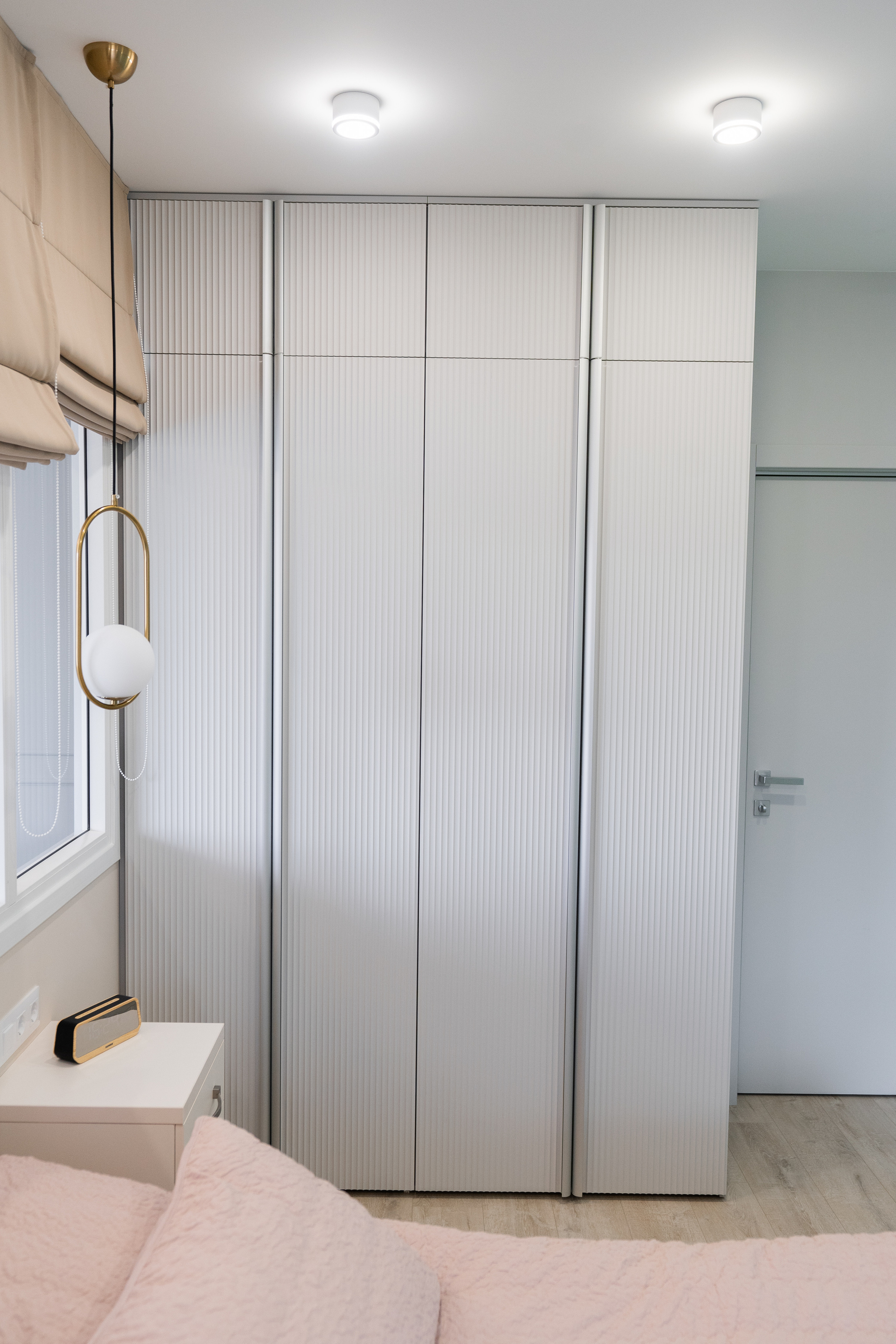 Яркая атмосферная квартира с изюминкой спальня-гостиная. Батракова Наталья дизайнер интерьеров Санкт-Петербург Москва Архангель