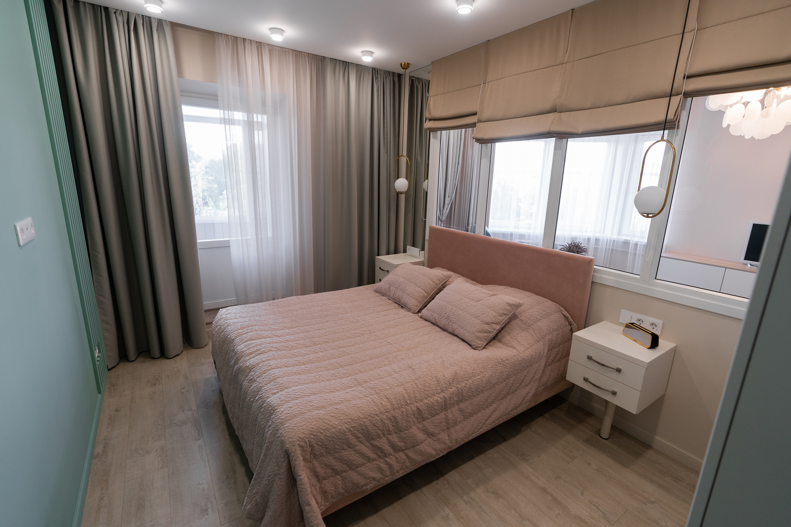 Яркая атмосферная квартира с изюминкой спальня-гостиная. Батракова Наталья дизайнер интерьеров Санкт-Петербург Москва Архангель