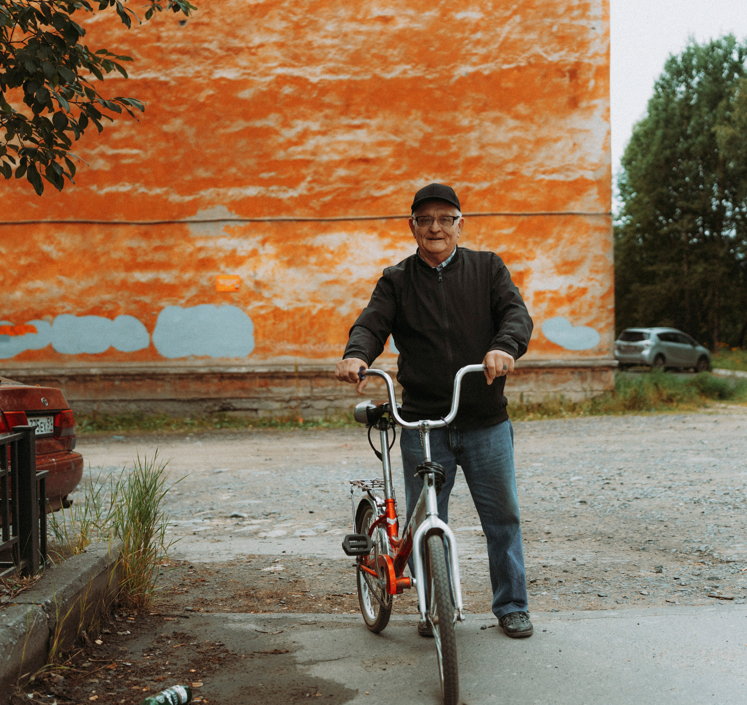 2024. Стрит-фотография, полная абсурда, идиотизма и красоты