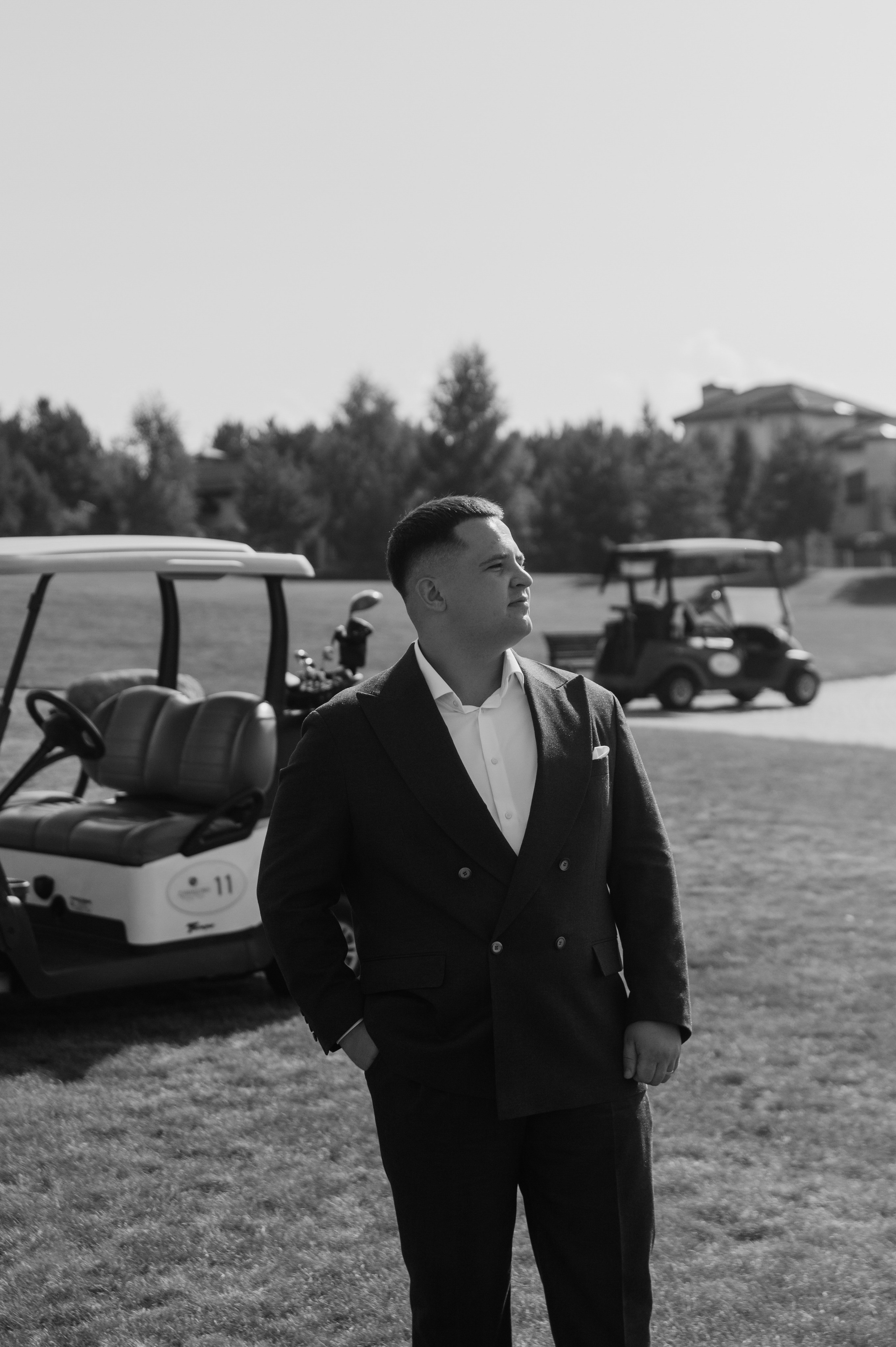 Свадебная фотосессия в Завидово гольф поле с утром невесты и красивым свадебным банкетом. Свадебный фотограф в Твери, Москве и Санкт-Петербурге Денисова Екатерина