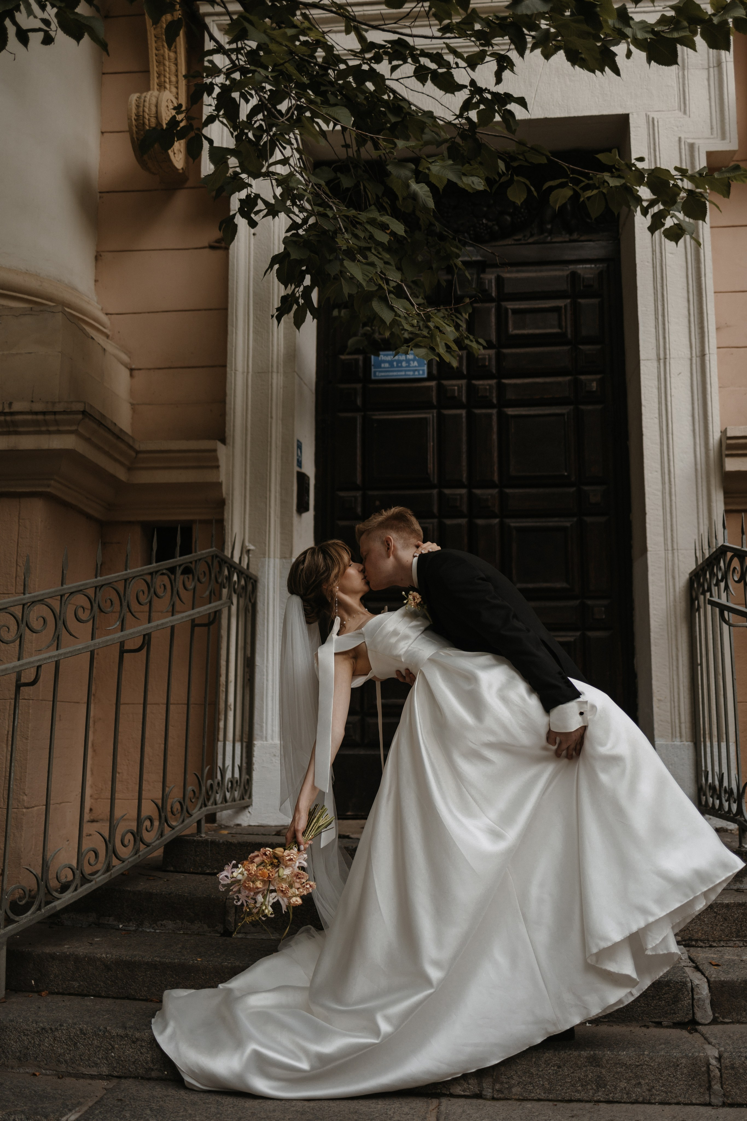 Илья и Ксюша (2024). Свадебный и семейный фотограф в Москве Яна Шувалова