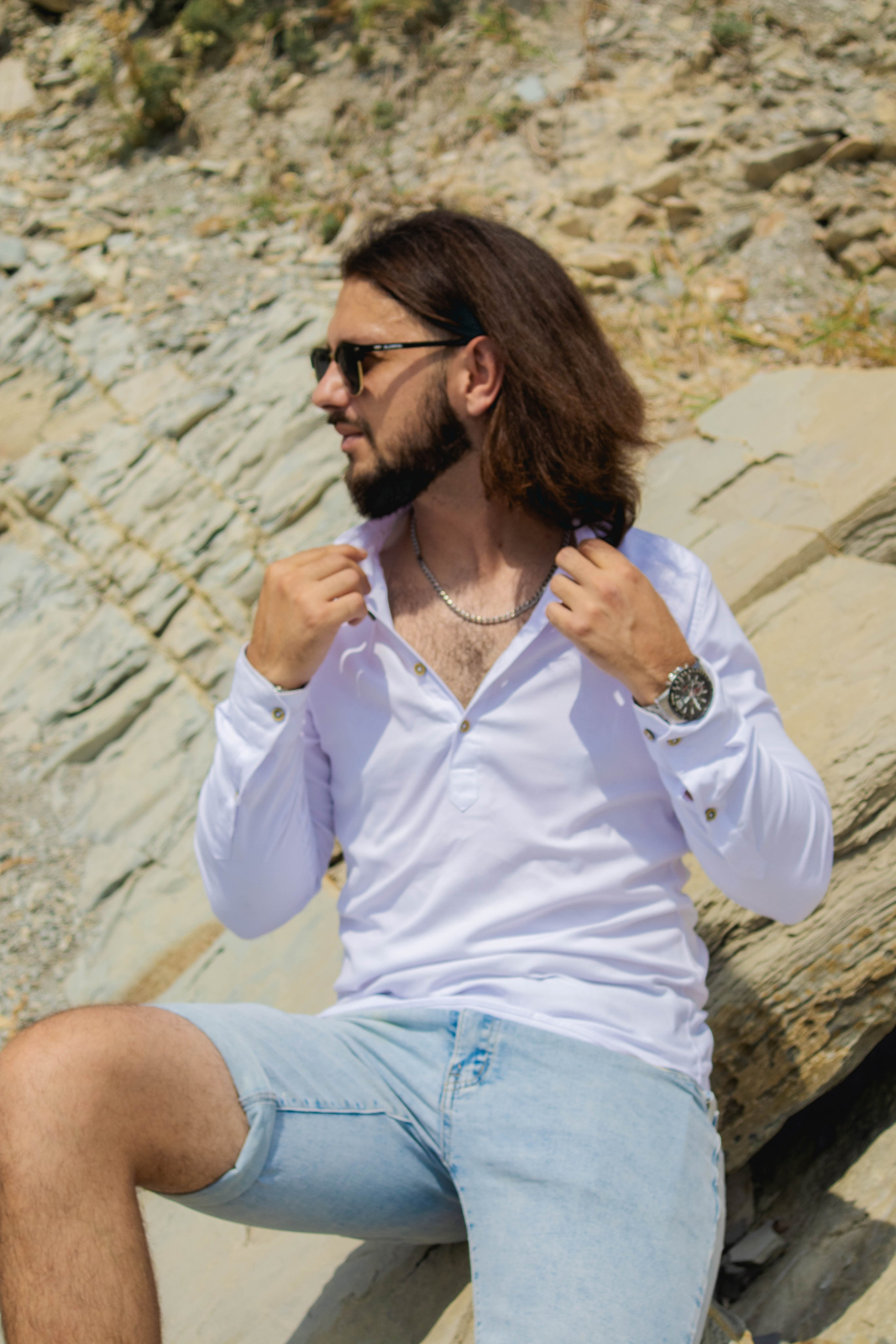 «Шаги по волнам: берег мечты». Уличный фотограф Города N