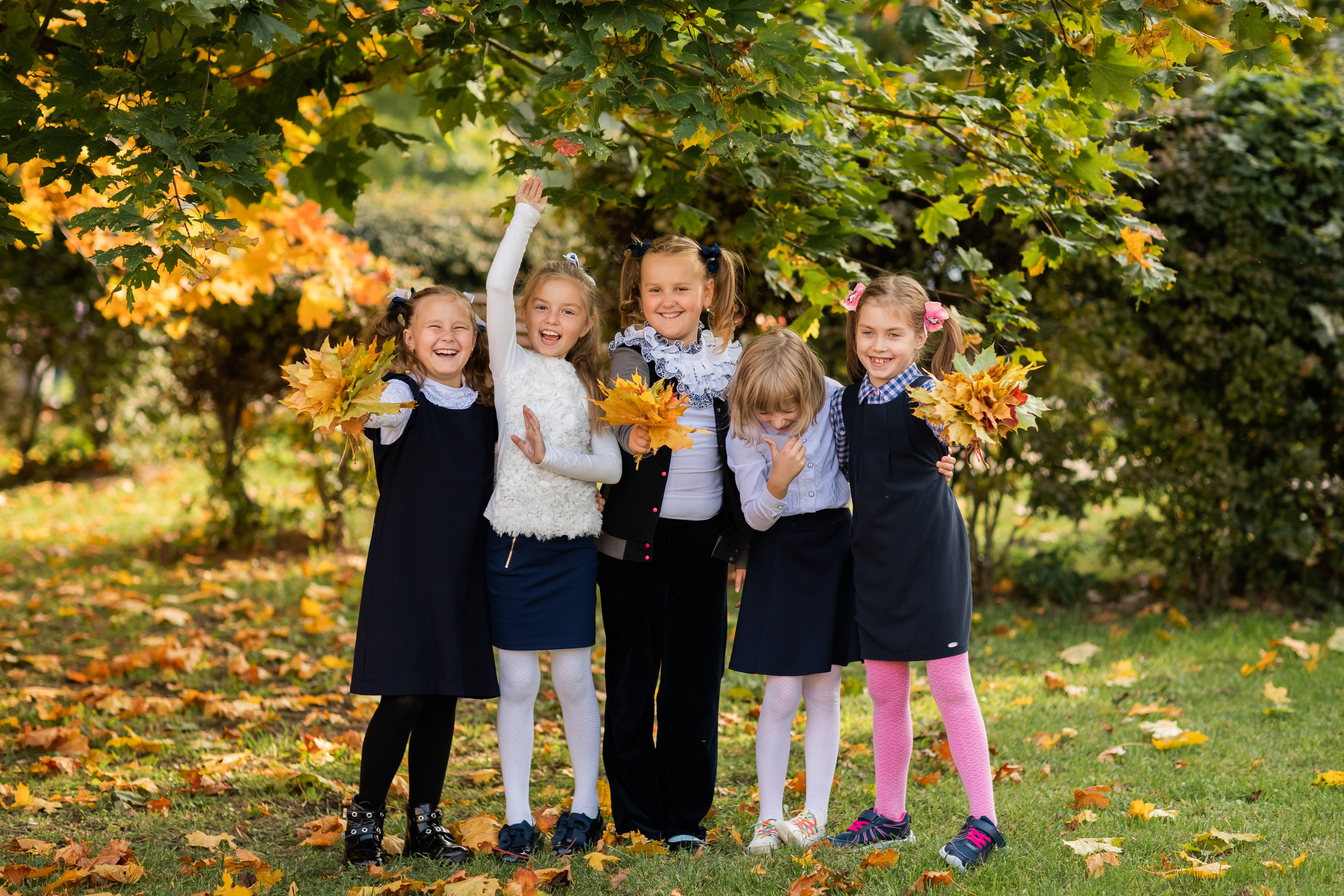 Школьные фотографии с друзьями. Выпускные альбомы в Зеленограде, Москве и МО