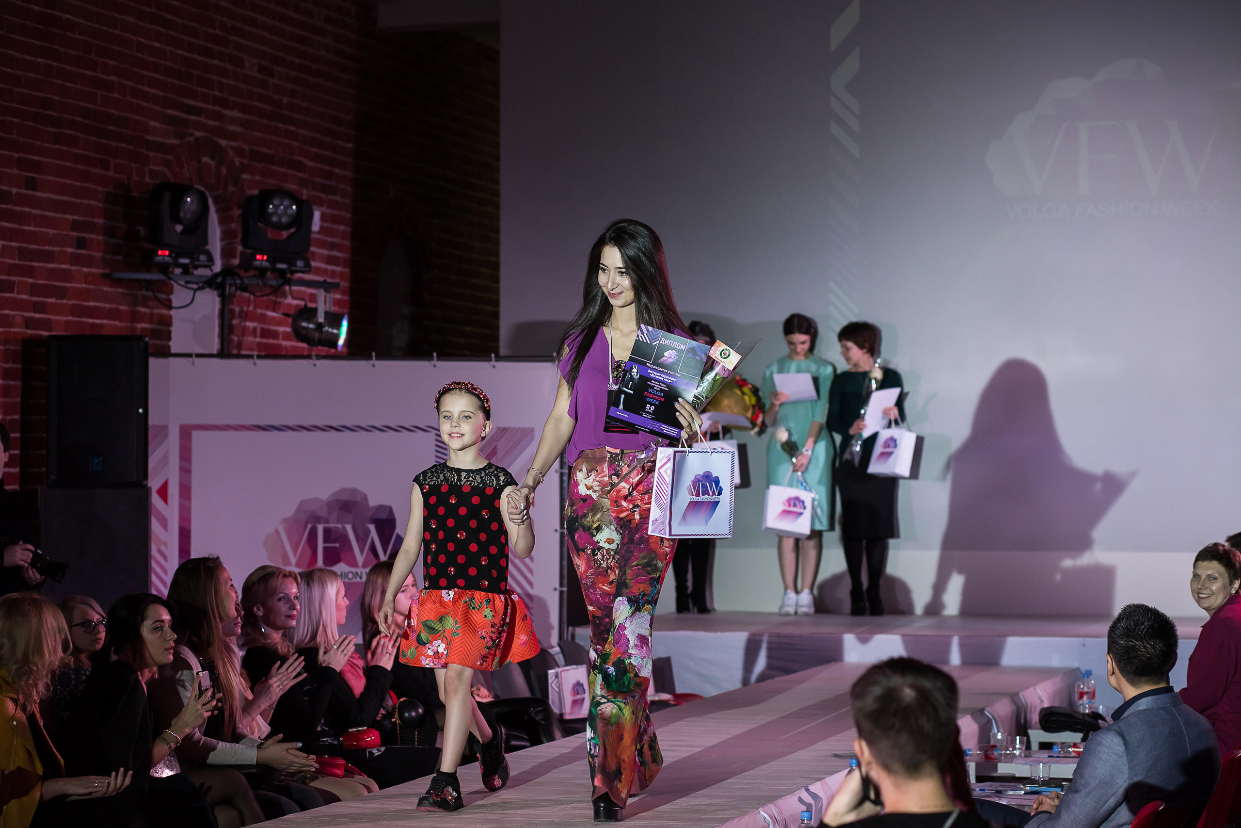 Репортажная фотосъемка мероприятий. Фотосъемка концертов. Фотограф в Заволжье Алексей Шабалин