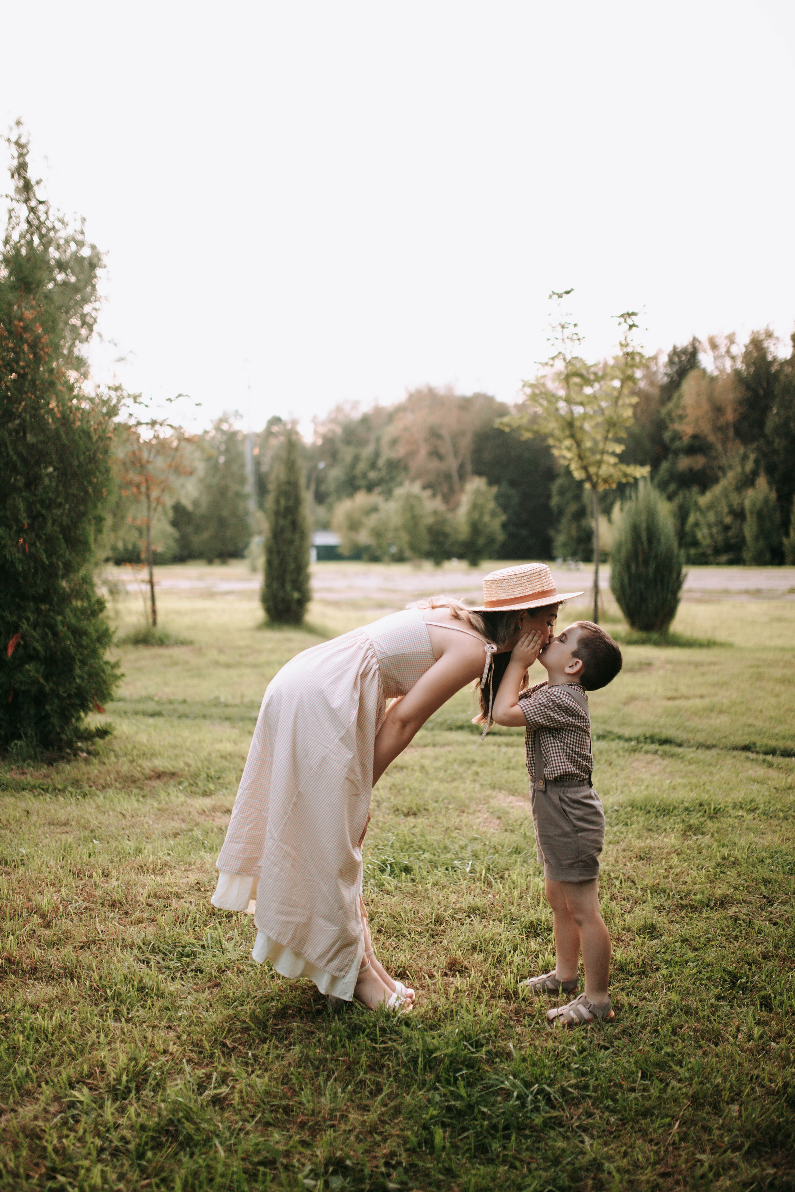Весёлая прогулка вместе с мамой. Свадебный и семейный фотограф в Нижнем Новгороде