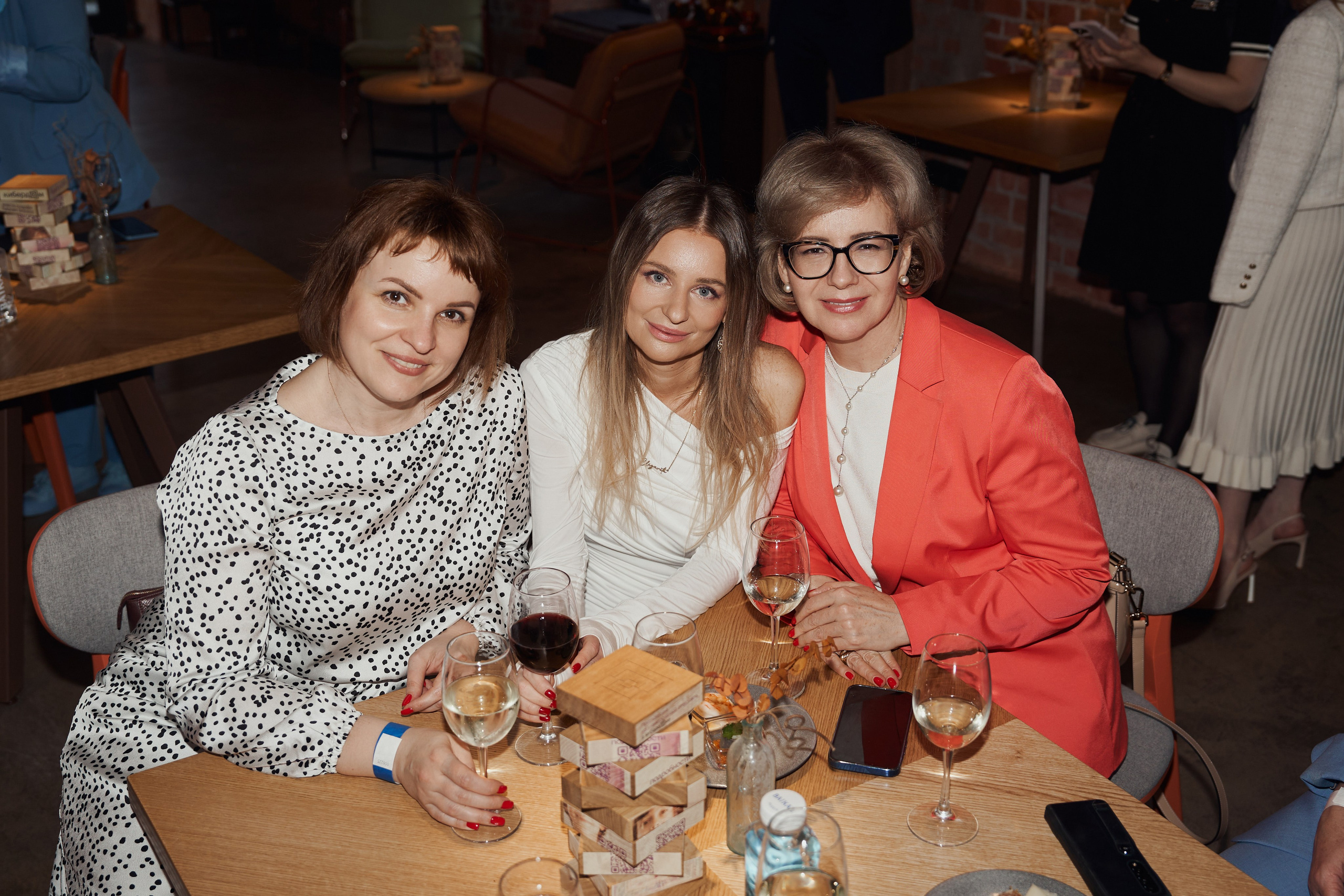 Клинике «Будь Здоров» 20 лет. Свадебный фотограф в Москве и Подмосковье Виктор Одинцов