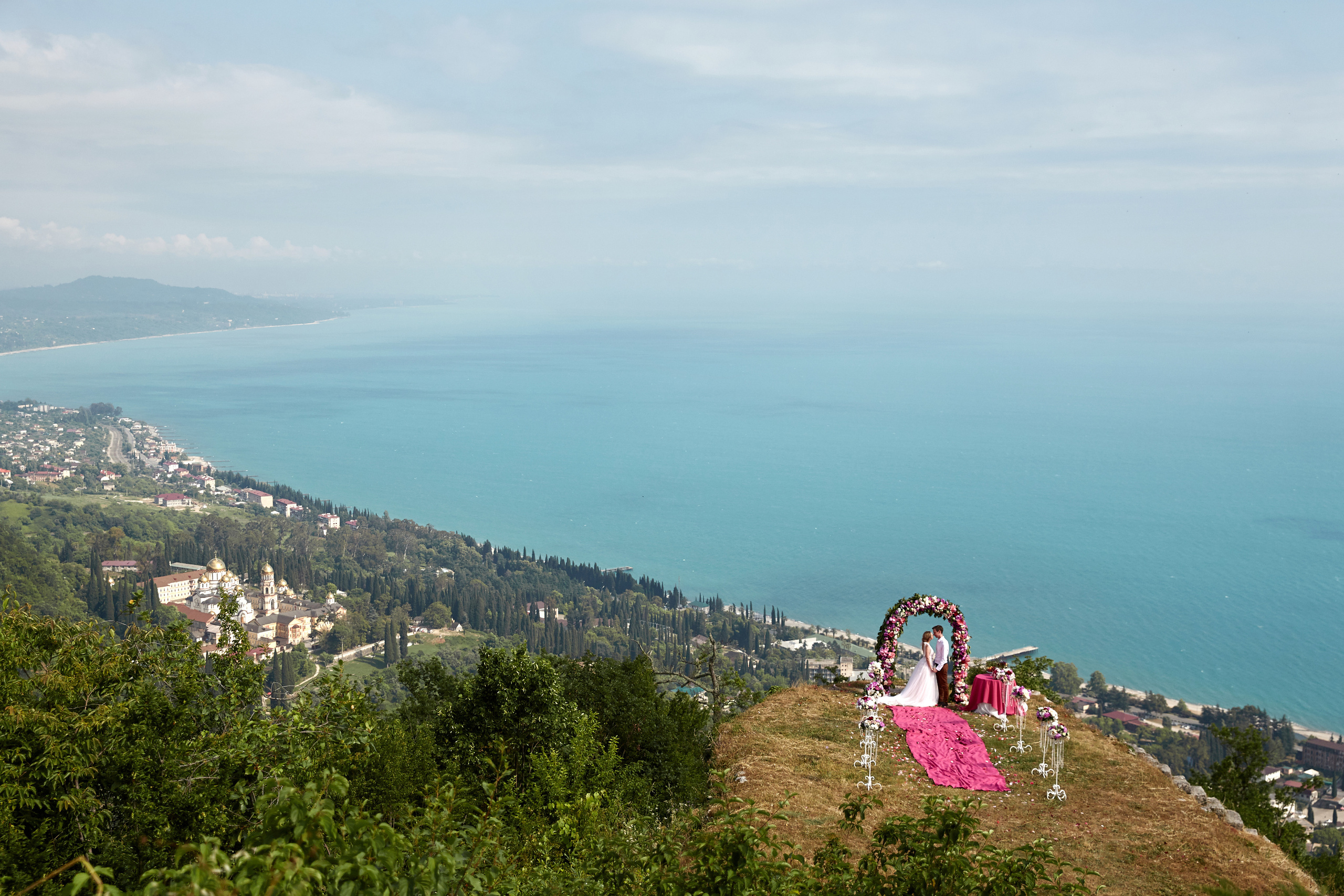Фотограф в Новом Афоне. Фотосессия в горах над облаками. Свадебный фотограф в Абхазии, Сухум, Гагра, Сочи
