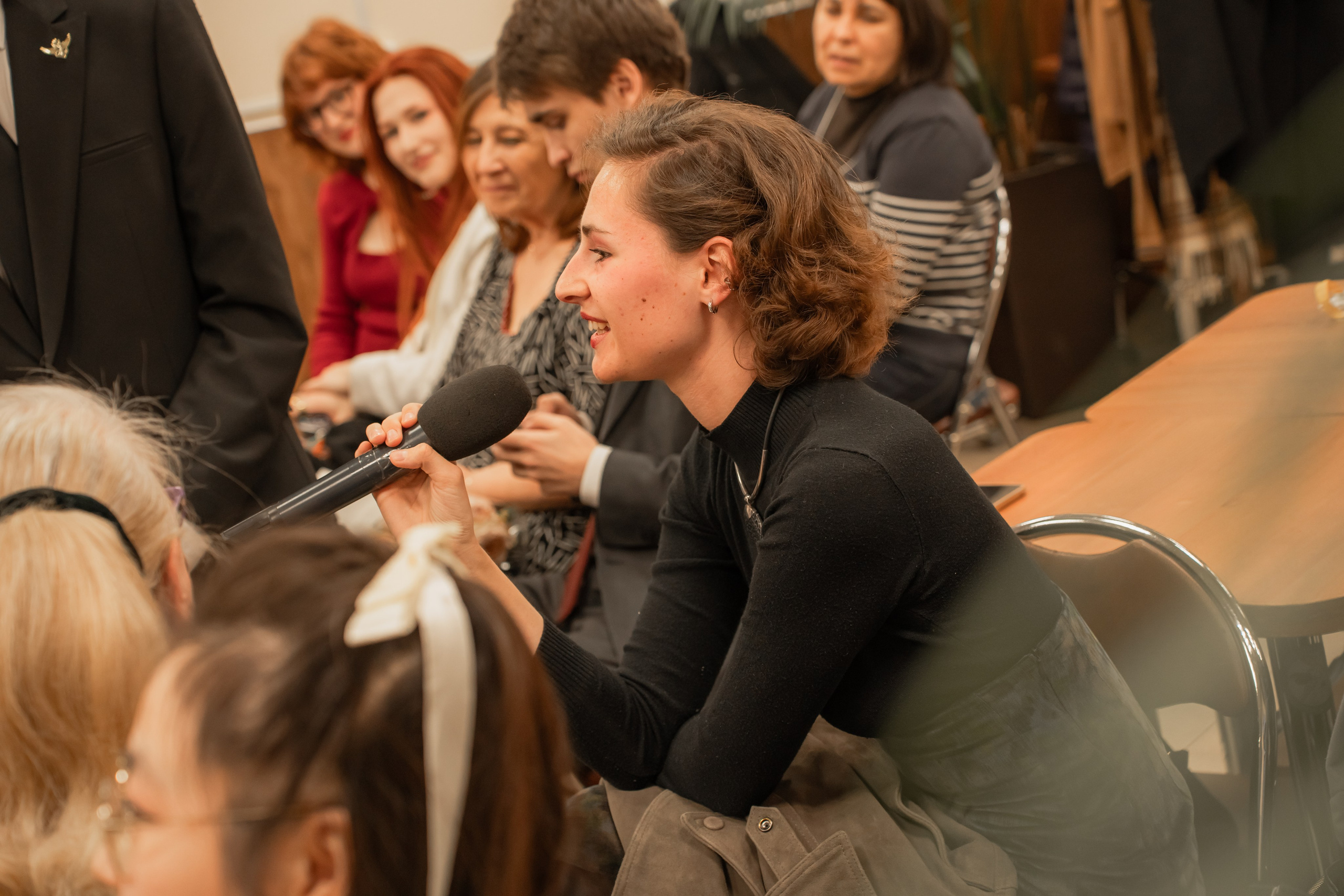 Презентация книги «Человек за бортом», автор София Цой. Репортажный фотограф Анастасия Рубцова