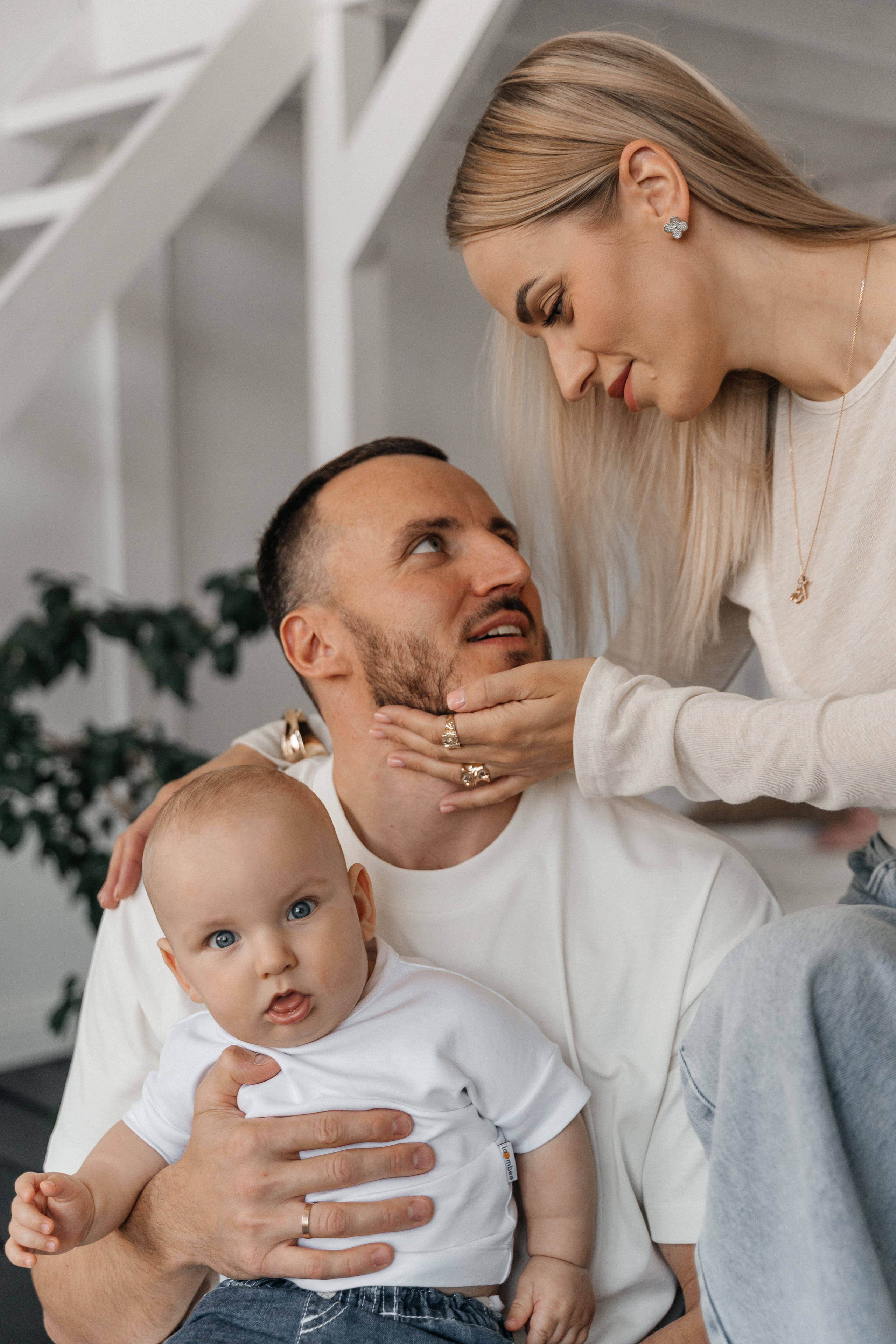 Саша, Юля и Лев. Волик Мария