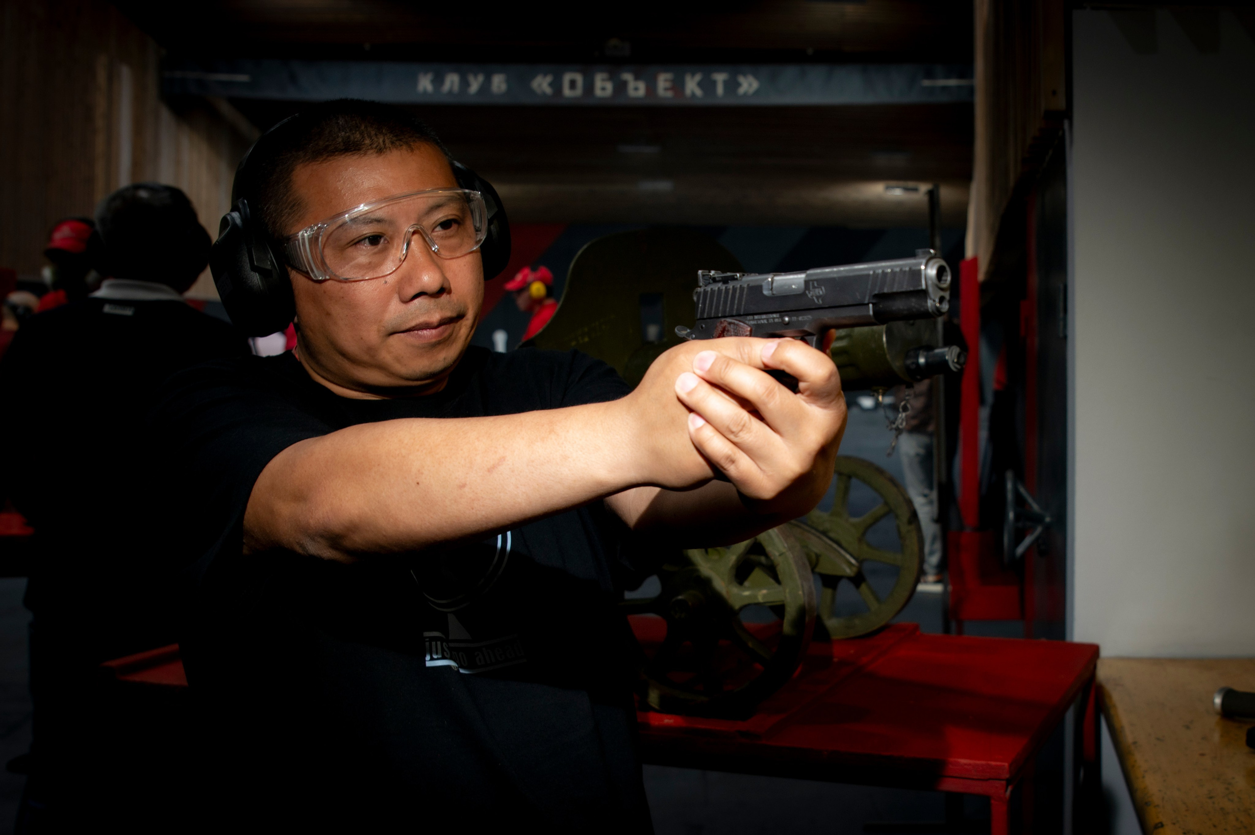 Фоторепортаж из стрелкового клуба «Объект». Фотограф Роман Адлер
