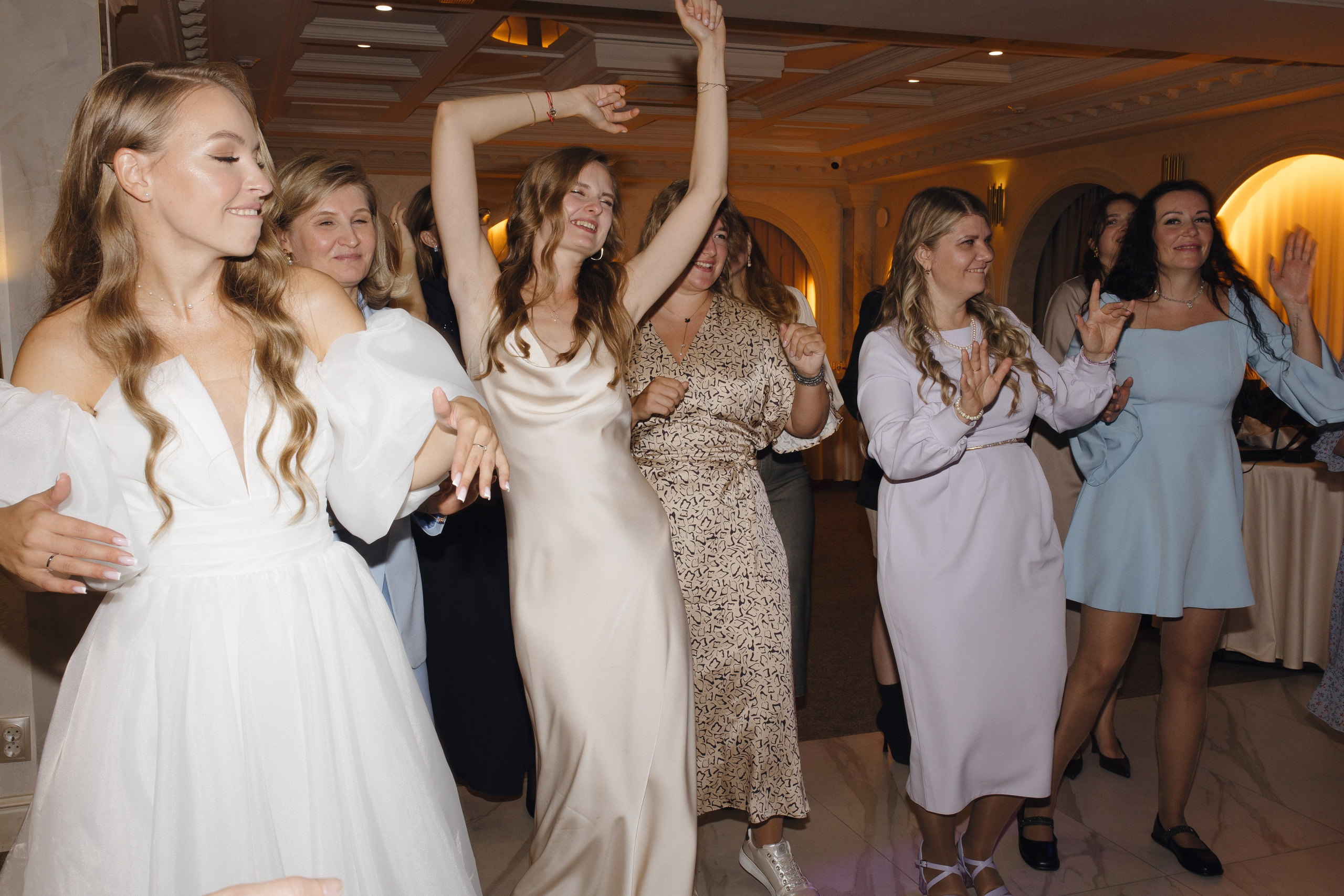 Банкет (Кристина&Алексей). Свадебные фотографы в г. Сургут Маркова Наталья и Замахина Елена