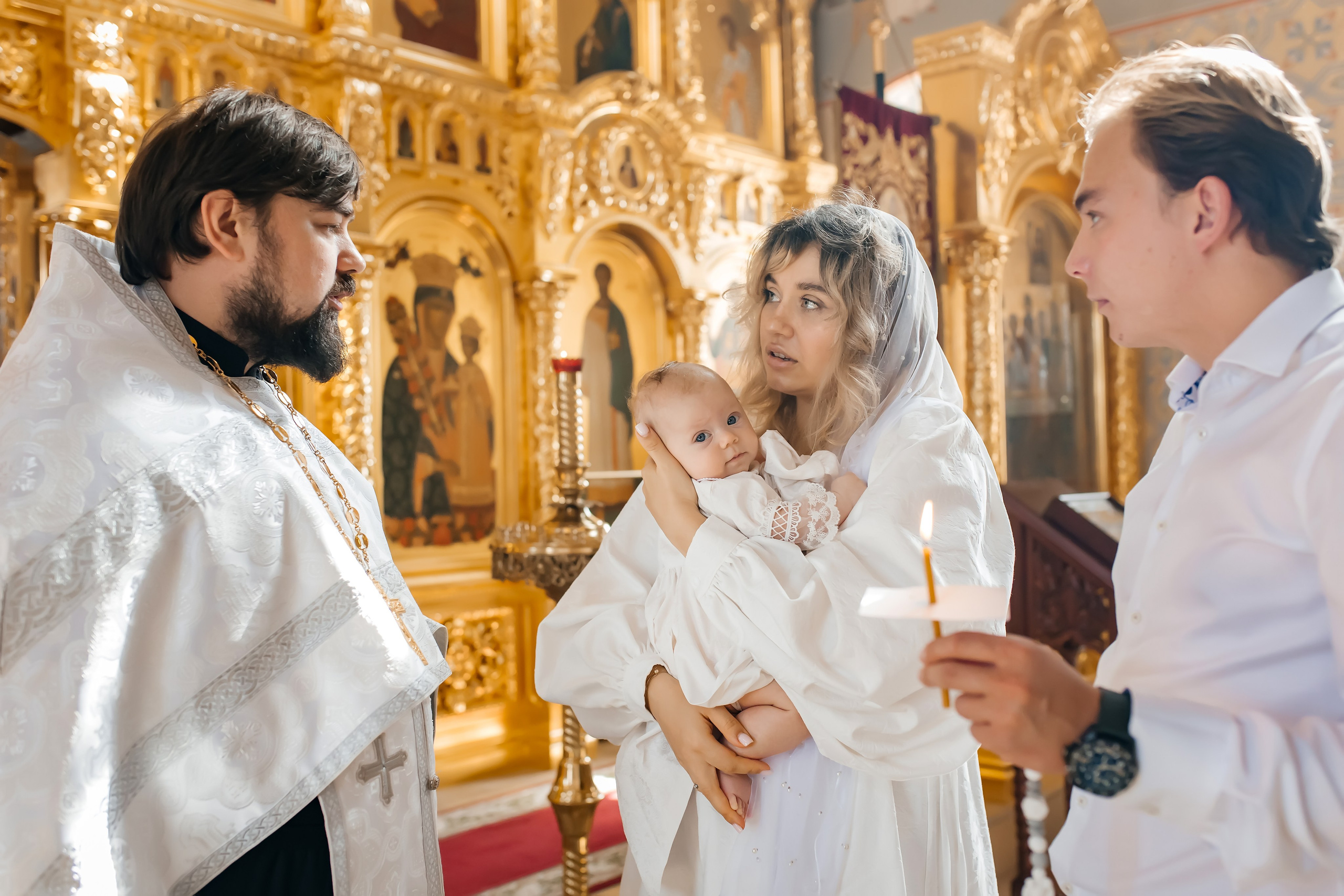 Крещение Есении в храме Иконы Божией Матери Неувядаемый цвет в Рублево. Фотограф на крещение и венчание Москва  Надежда Баланина