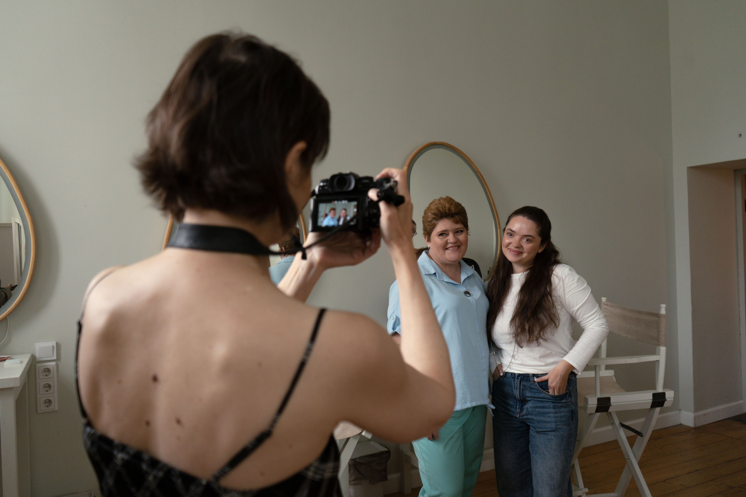 Бэкстейдж фотосессии подопечных фонда Адвита и их семей. Юля Мурашова портретный и документальный фотограф