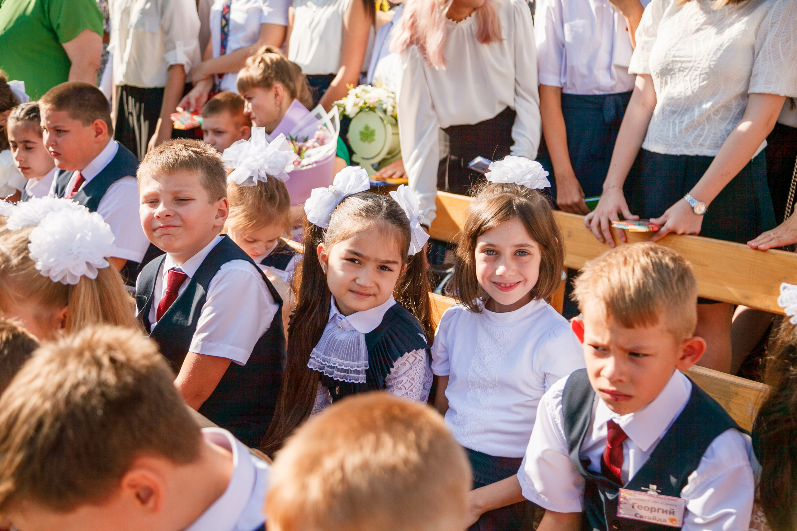 1 сентября линейка. Свадебный и семейный фотограф в Армавире