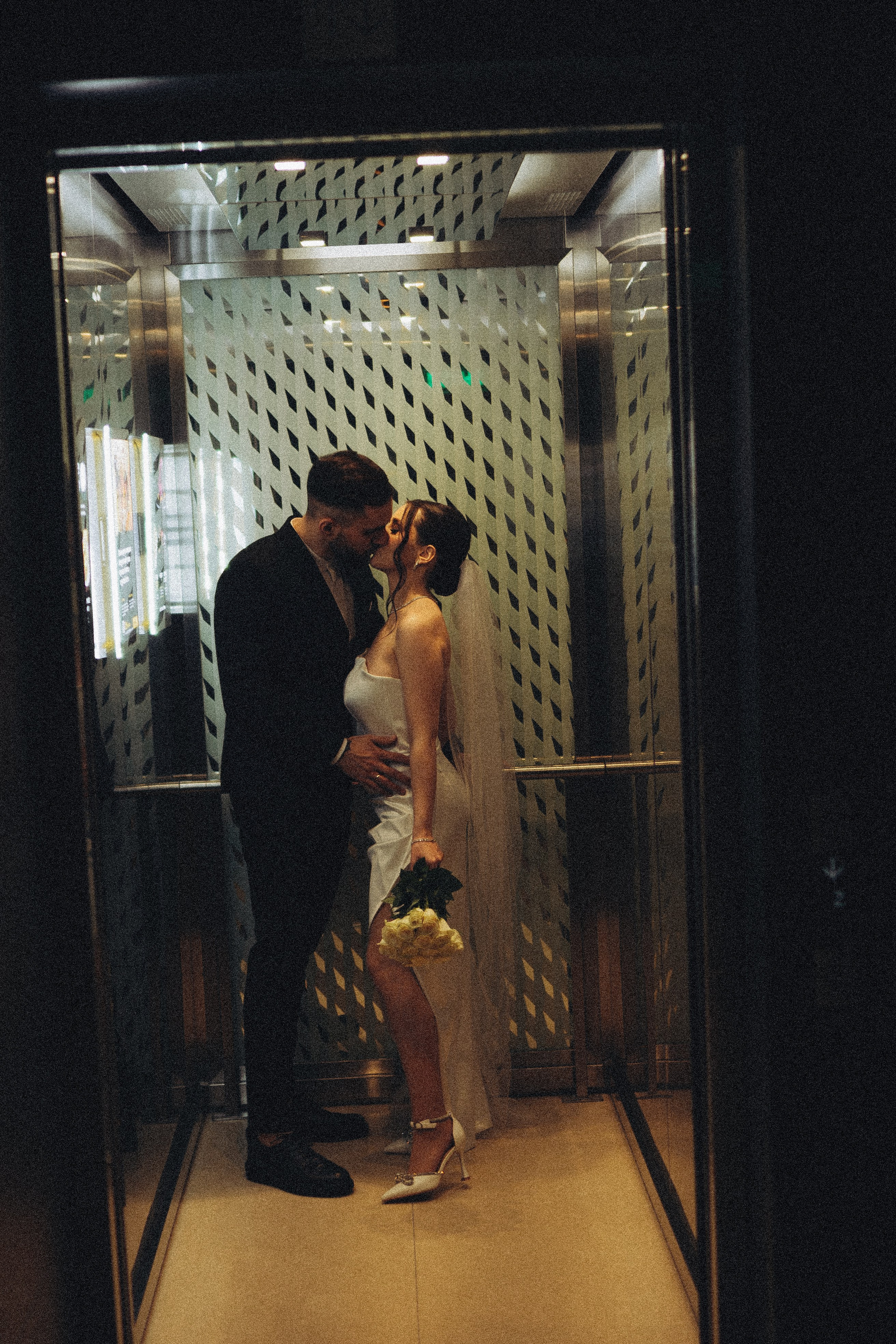 СВАДЕБНАЯ СЬЕМКА СБОРОВ ЖЕНИХА И НЕВЕСТЫ В ОТЕЛЕ И ТАКЖЕ ФОТОСЕССИИЯ В ОТЕЛЕЕ МЕГАПОЛИС БРЯНСК. Профессиональный фотограф, Санкт-Петербург — Виктория Богомолова