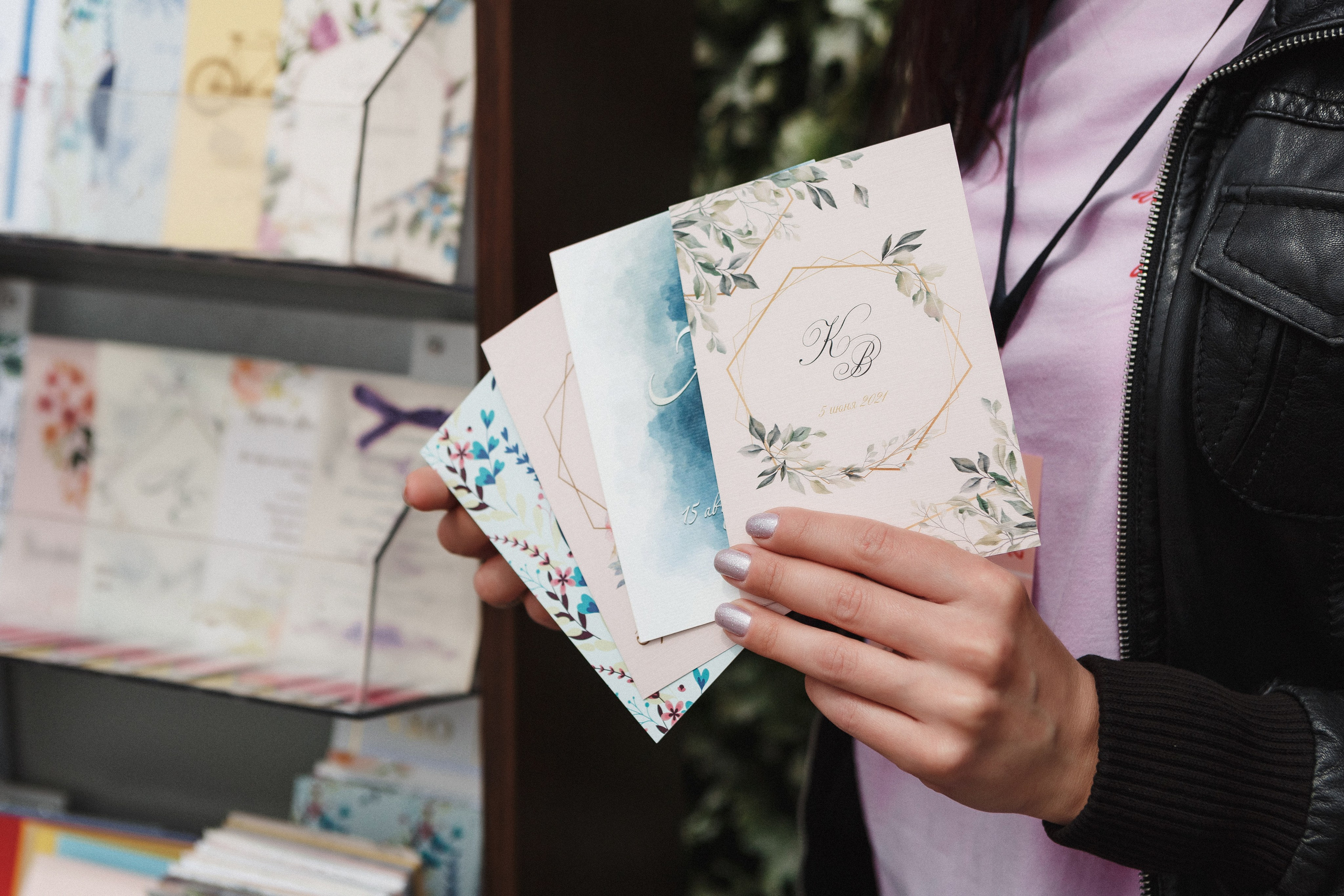 Моменты: Съёмка букета невесты в ТРЦ Большой, Ростов-на-Дону. Свадебный и семейный фотограф в Таганроге Бакарюк Антон