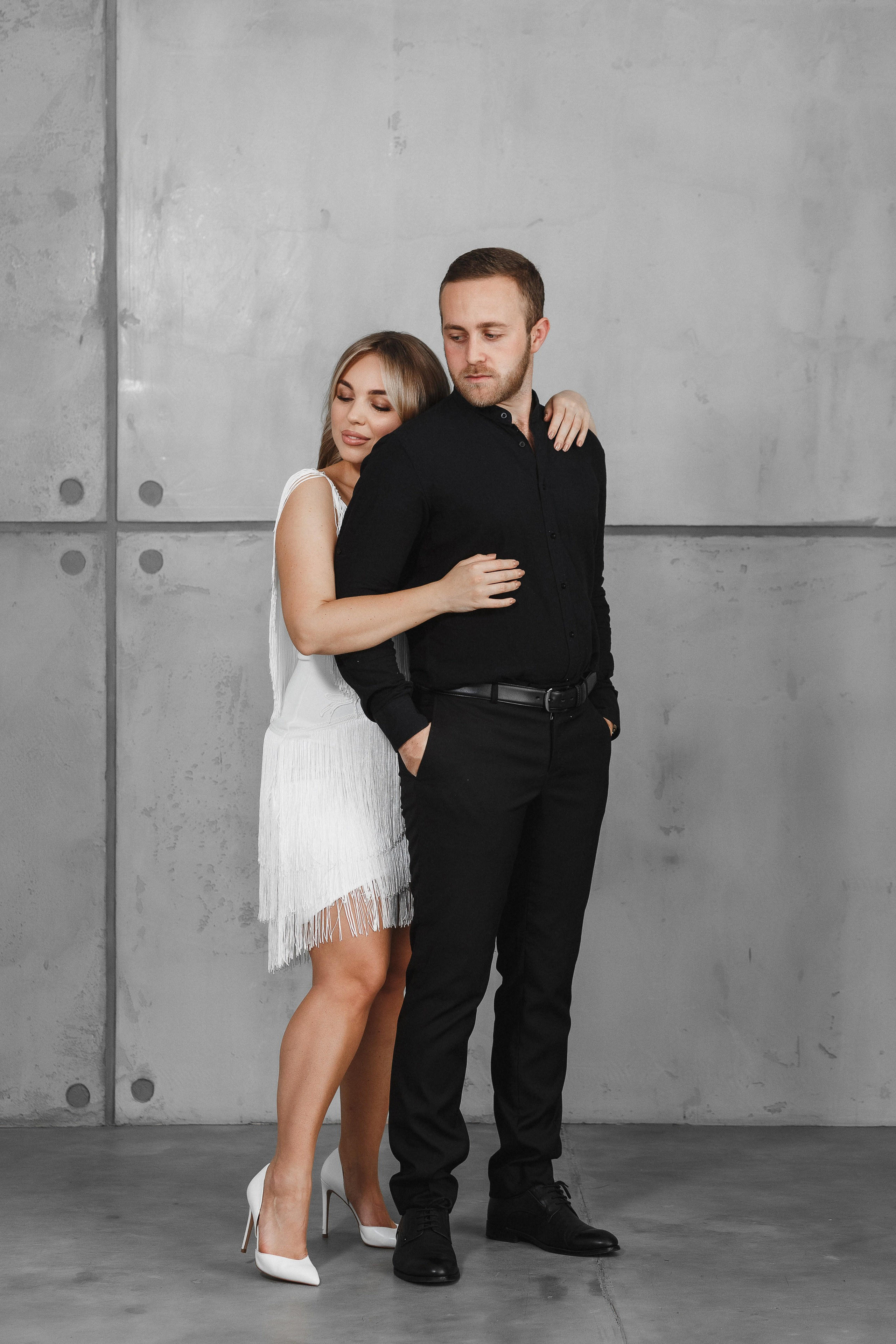 Любовь в объективе: Олег и Настя в фотостудии Таганрога. Свадебный и семейный фотограф в Таганроге Бакарюк Антон