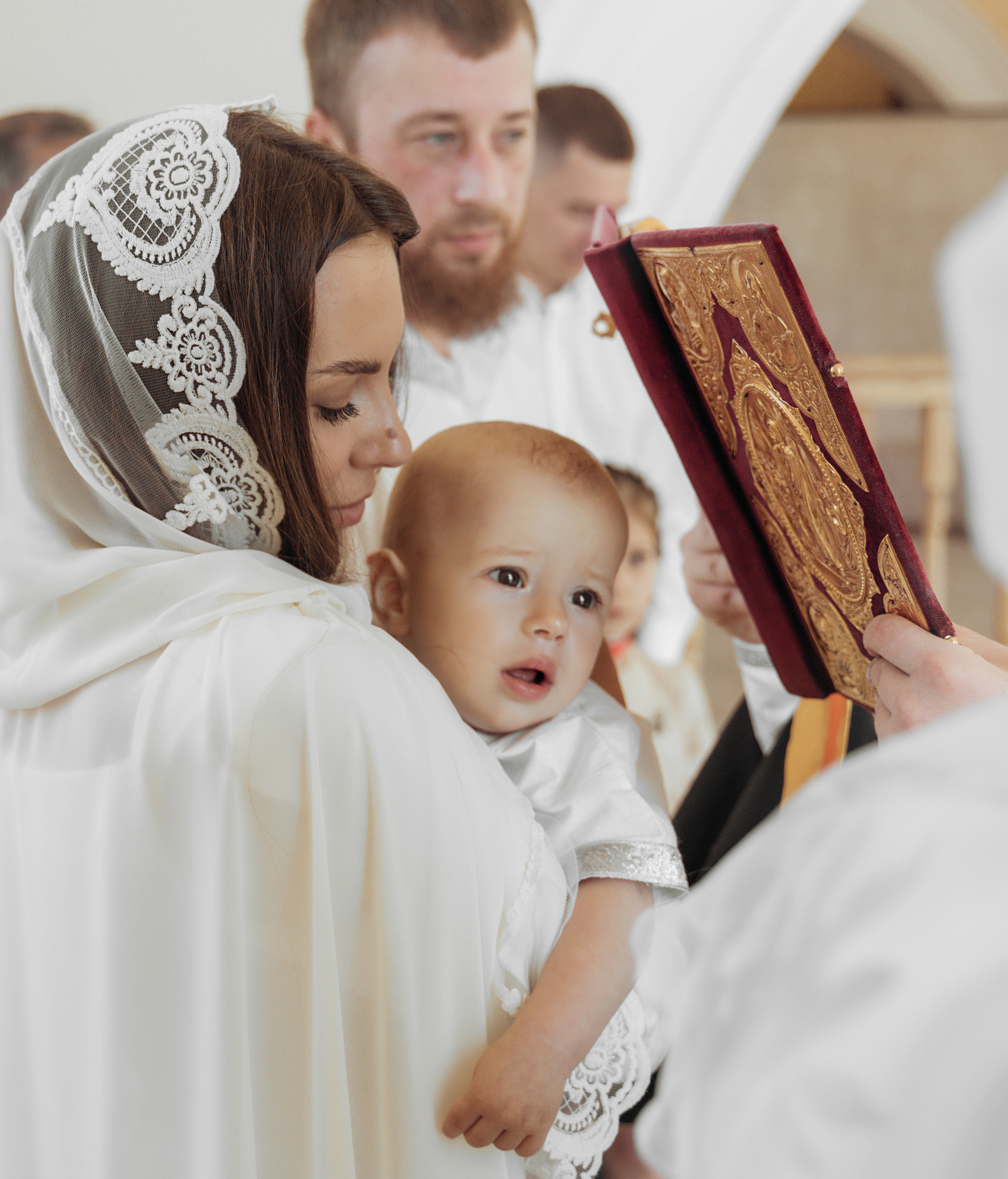 Таинство Крещения Льва Храм Покрова Божьей Матери. Семейный фотограф и фотограф Таинств Крещения (Венчания) г. Саратов