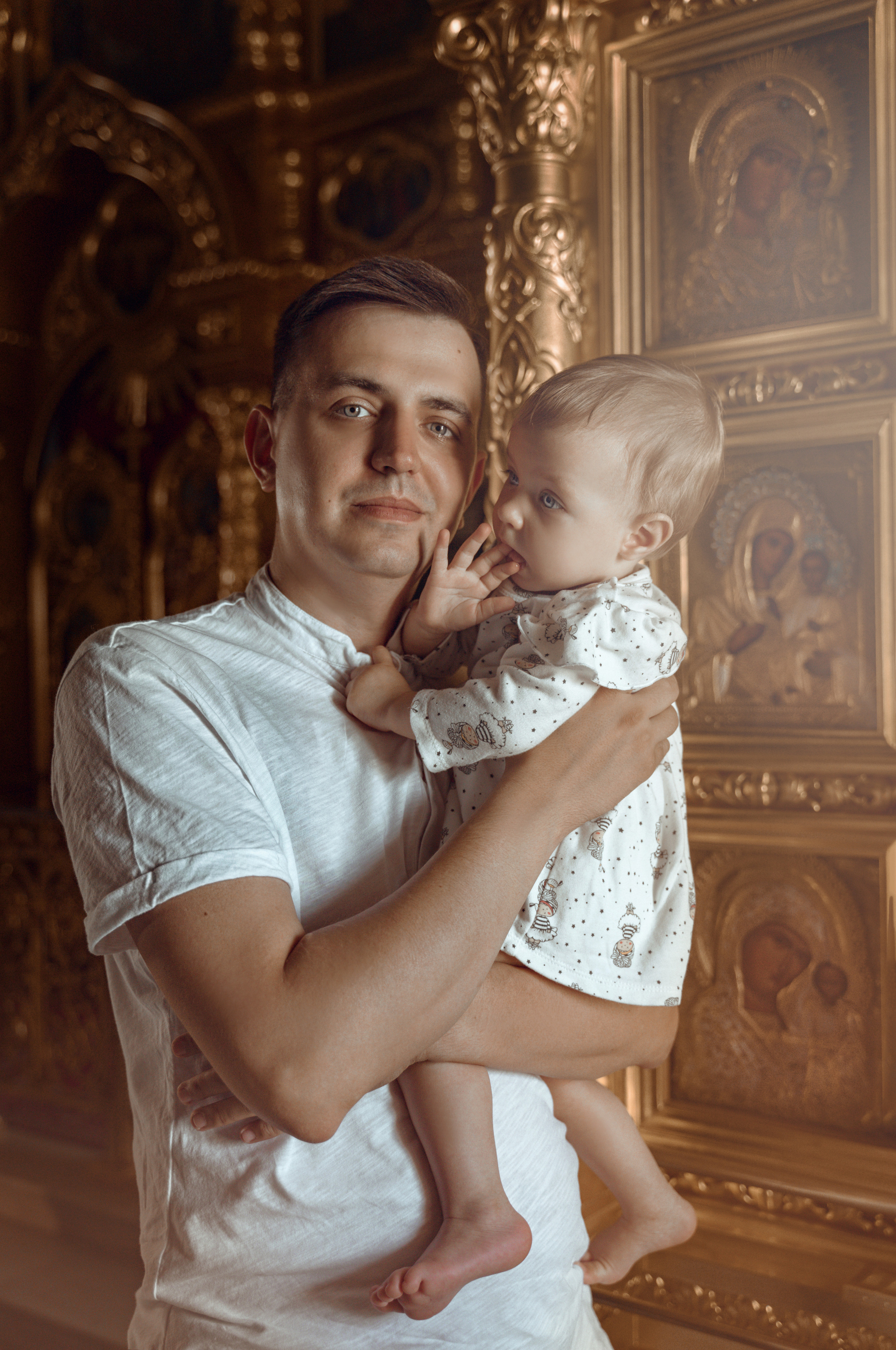 Крещение Ксении Свято-Троицкий Собор. Семейный фотограф и фотограф Таинств Крещения (Венчания) г. Саратов