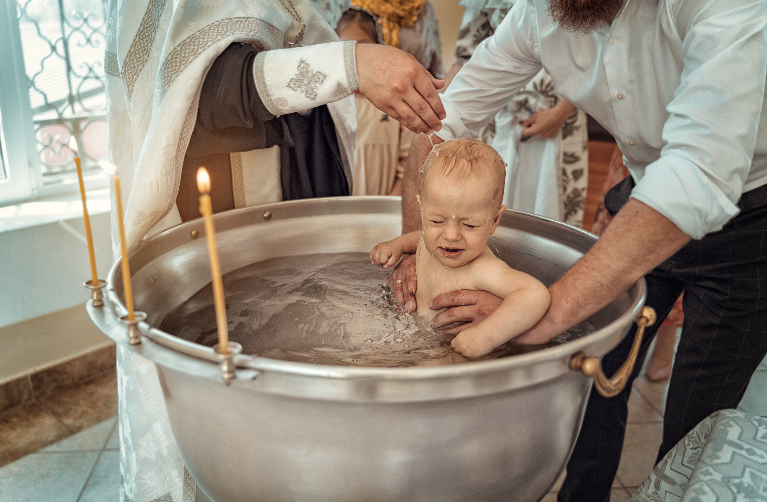 Таинство Крещения Льва Храм Покрова Божьей Матери. Семейный фотограф и фотограф Таинств Крещения (Венчания) г. Саратов