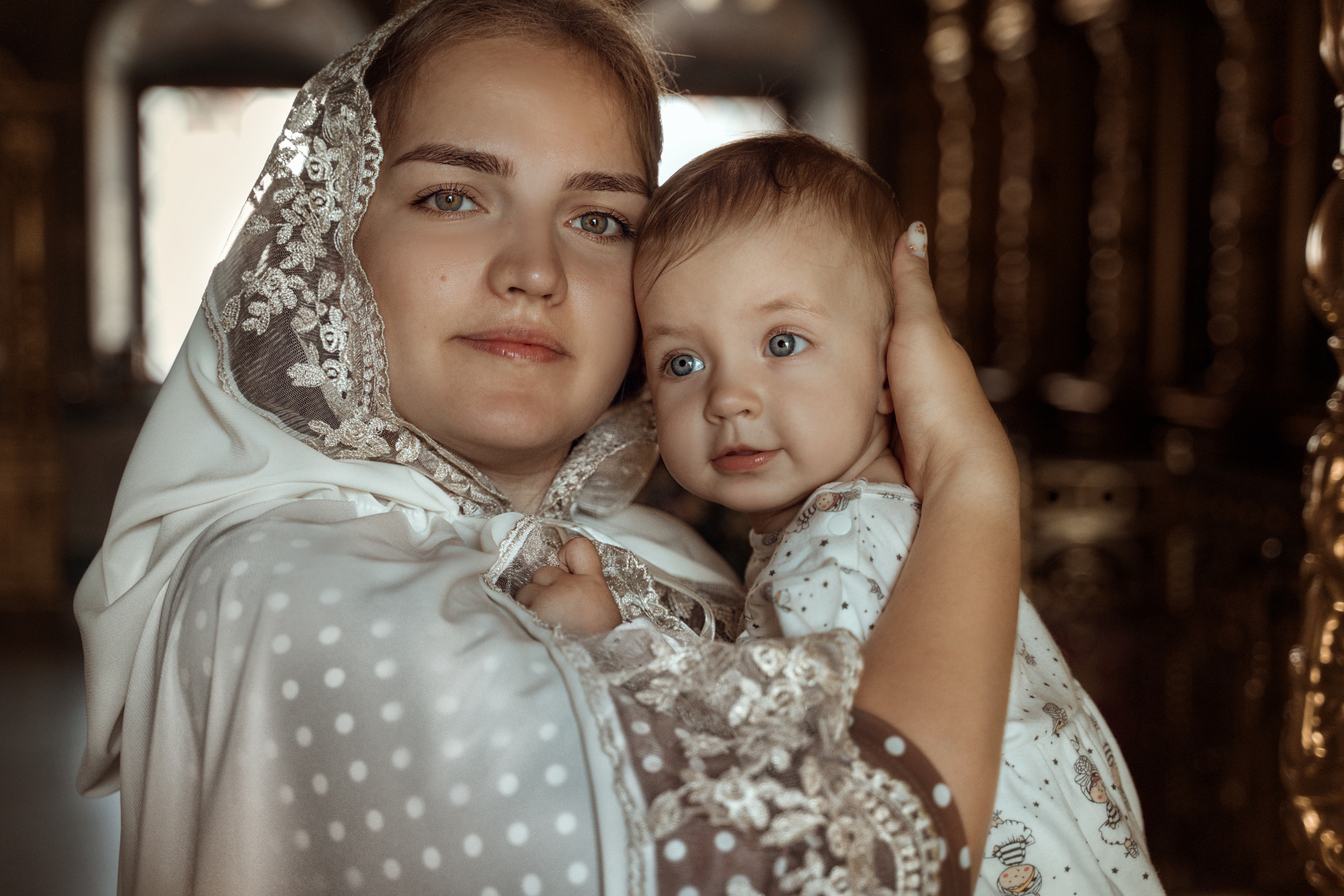 Крещение Ксении Свято-Троицкий Собор. Семейный фотограф и фотограф Таинств Крещения (Венчания) г. Саратов