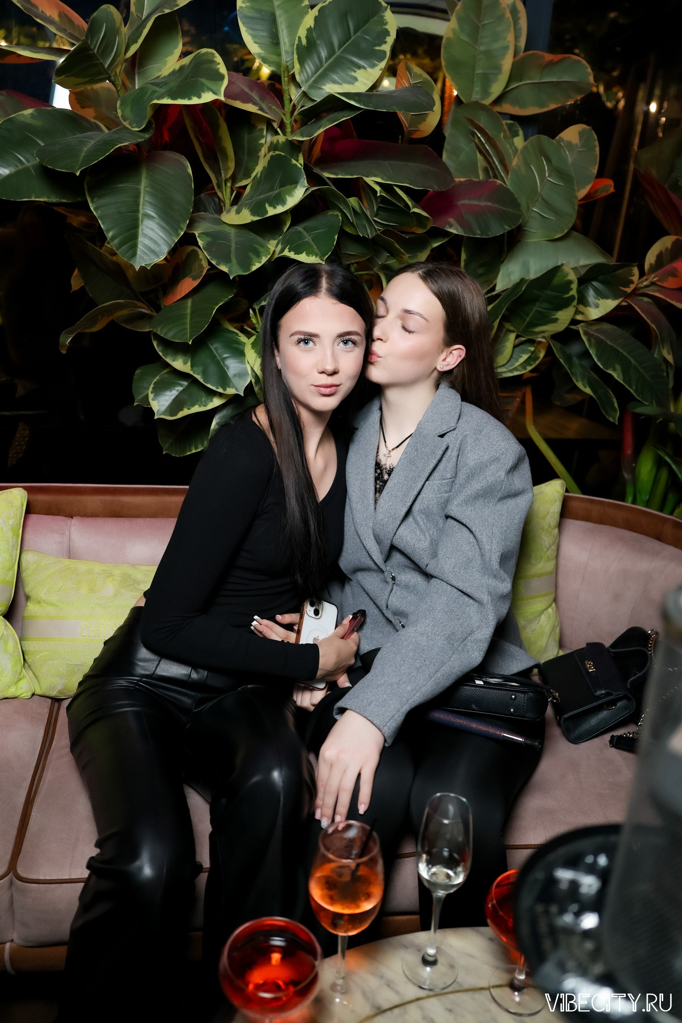 DOUBLE U. VIBECITY.RU Вайб Сити Ру Фоторепортажи Фотоотчеты Калининград