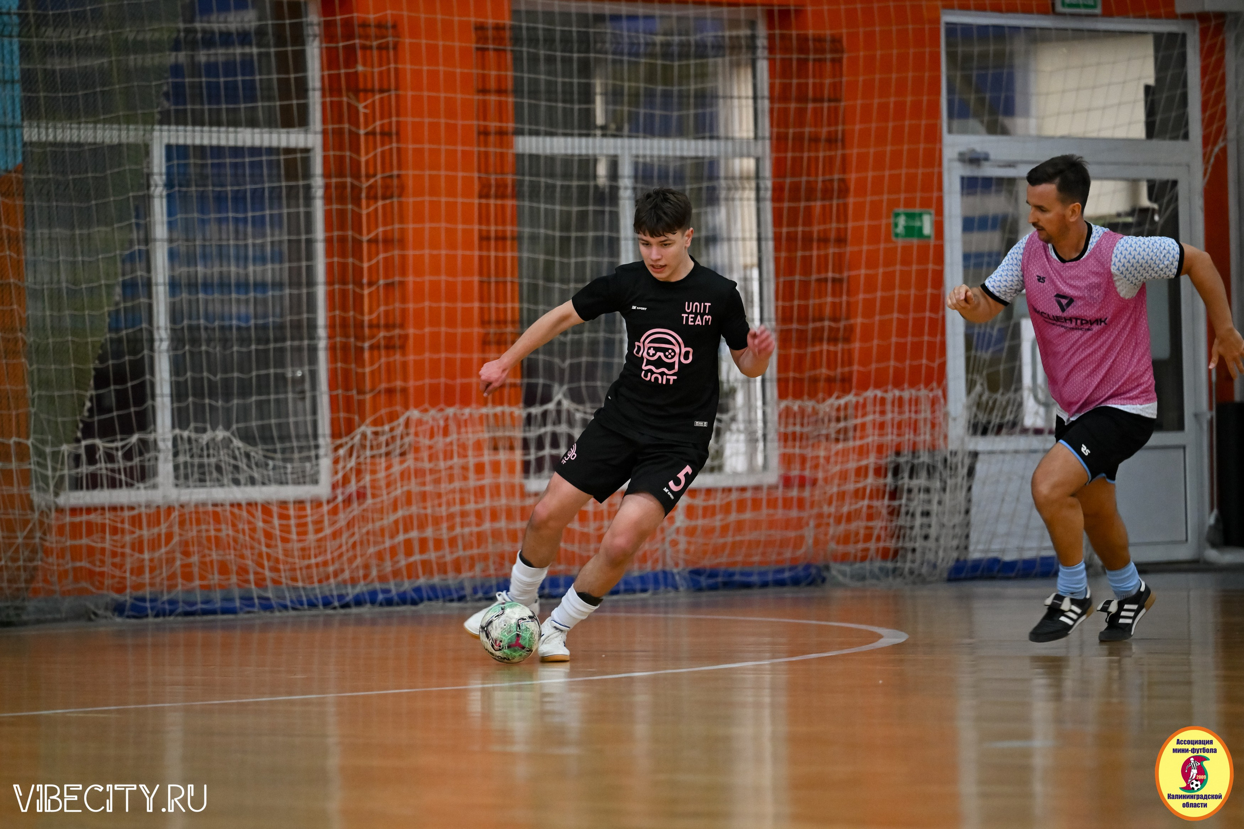 8 тур Корпоративной Бизнес-Лиги по футзалу. VIBECITY.RU Вайб Сити Ру Фоторепортажи Фотоотчеты Калининград