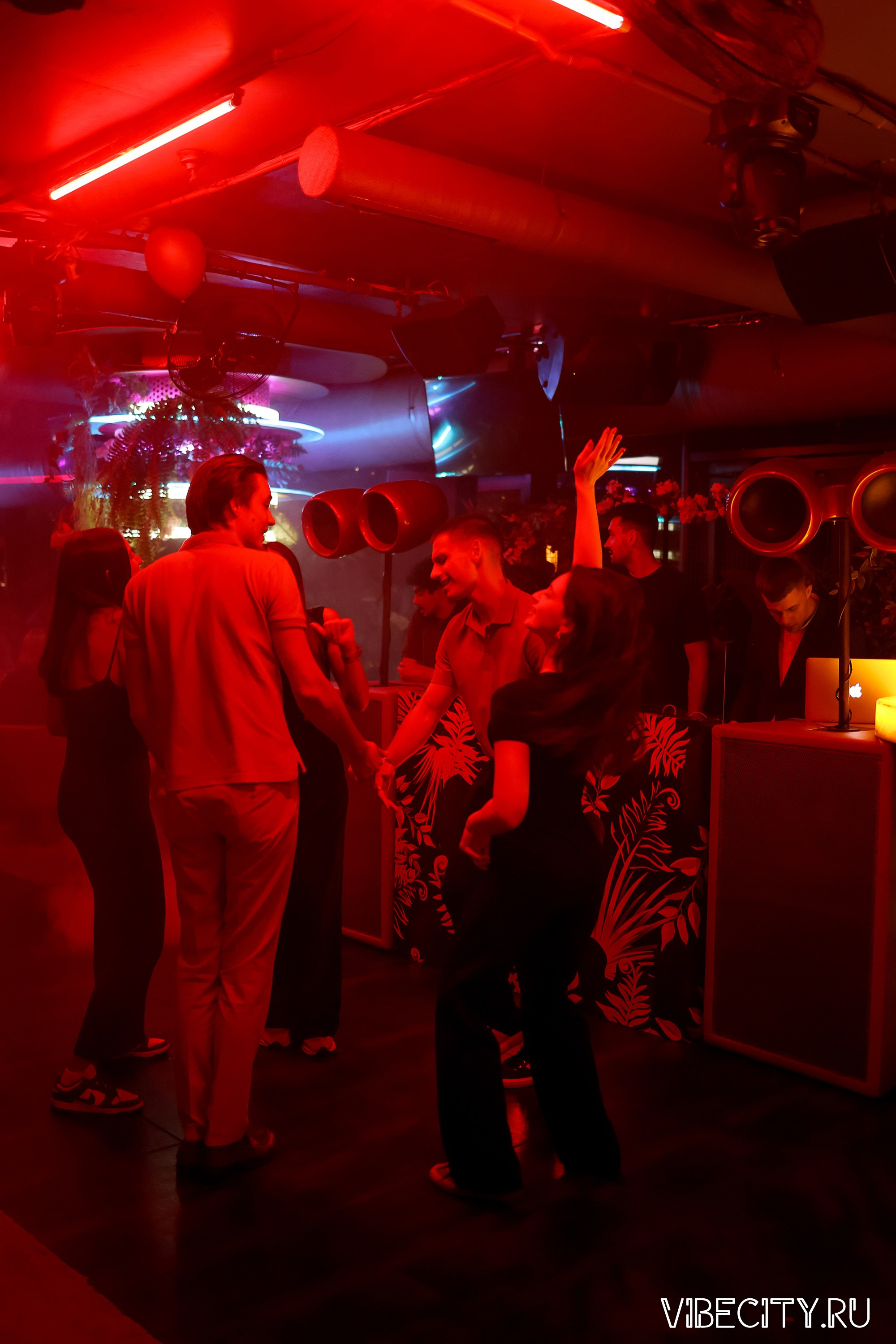 DOUBLE U. VIBECITY.RU Вайб Сити Ру Фоторепортажи Фотоотчеты Калининград